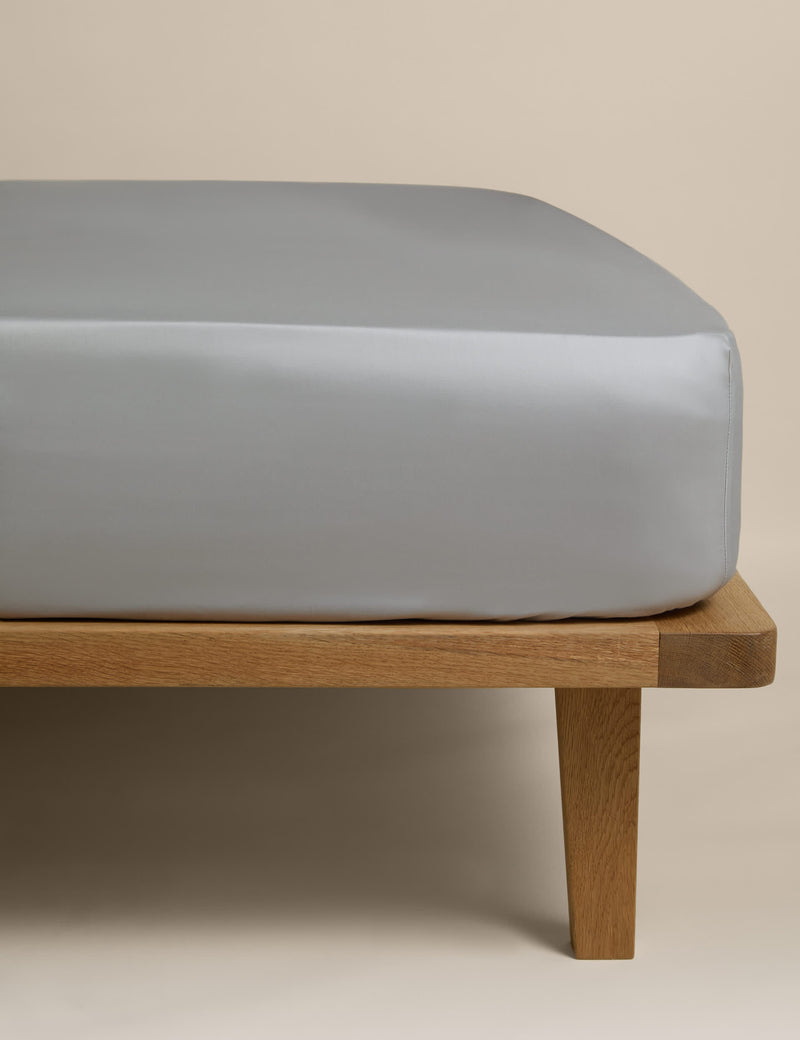 Fitted sheet Egyptian cotton 230 thread count StayPut - British product
