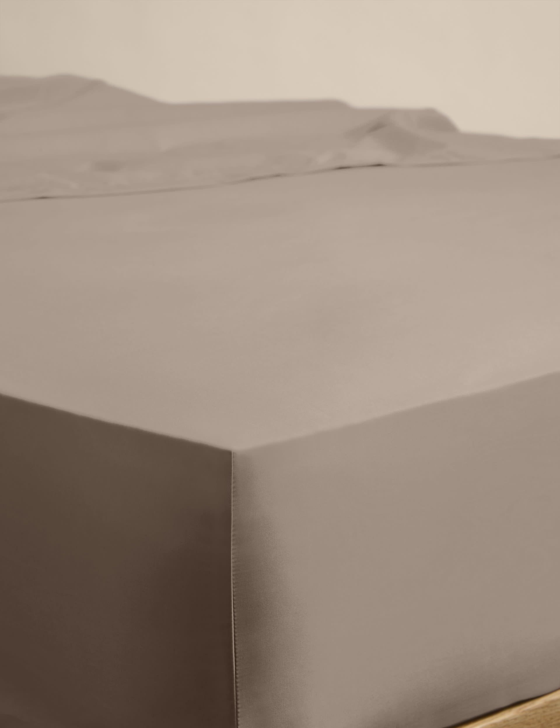 Egyptian Cotton 230 Thread Count Crisp Fitted Sheet