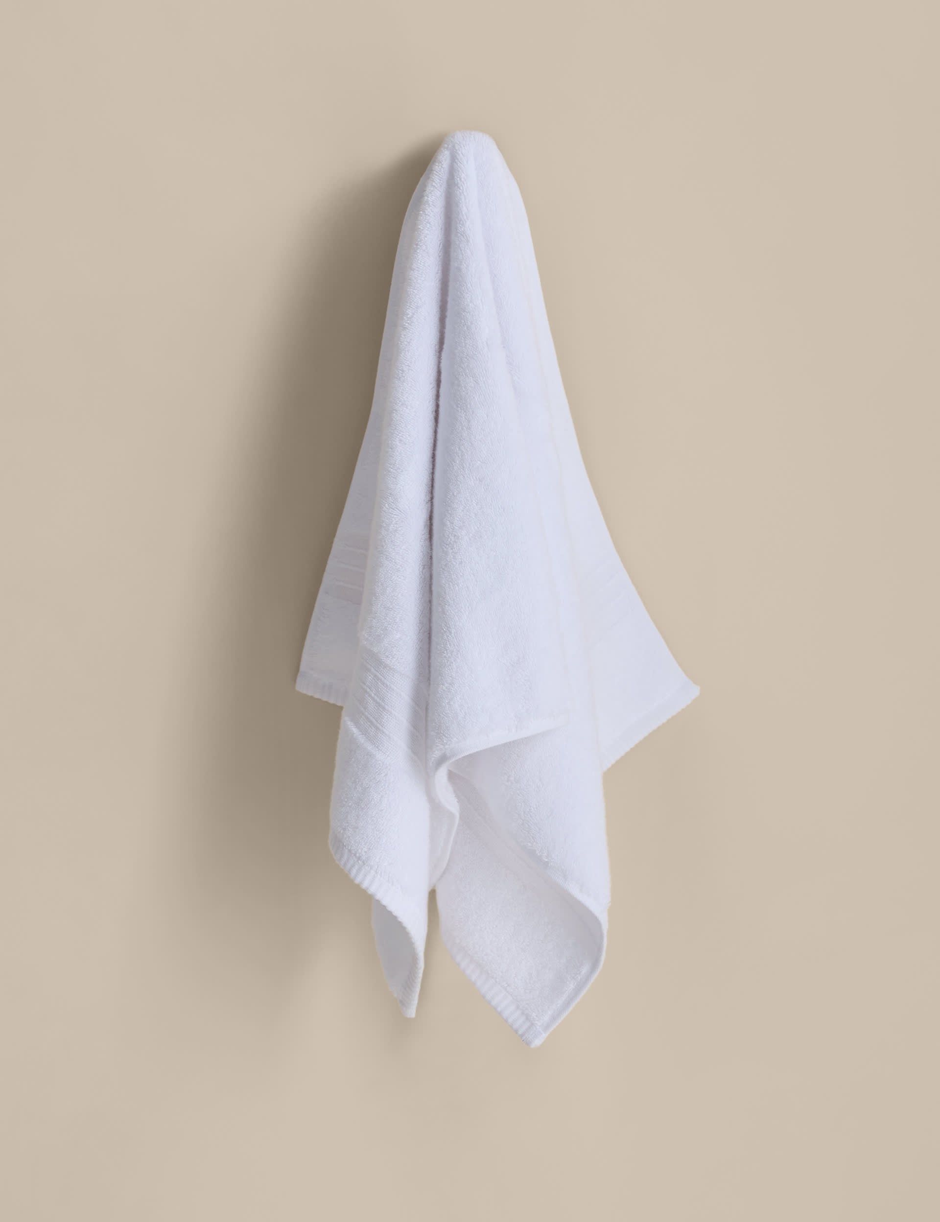 Egyptian cotton towel 650GSM, UK version