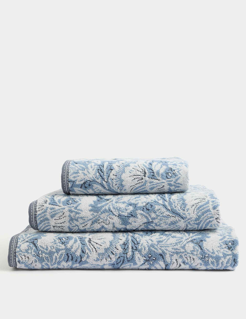 Cotton floral towel 550 GSM (British brand)