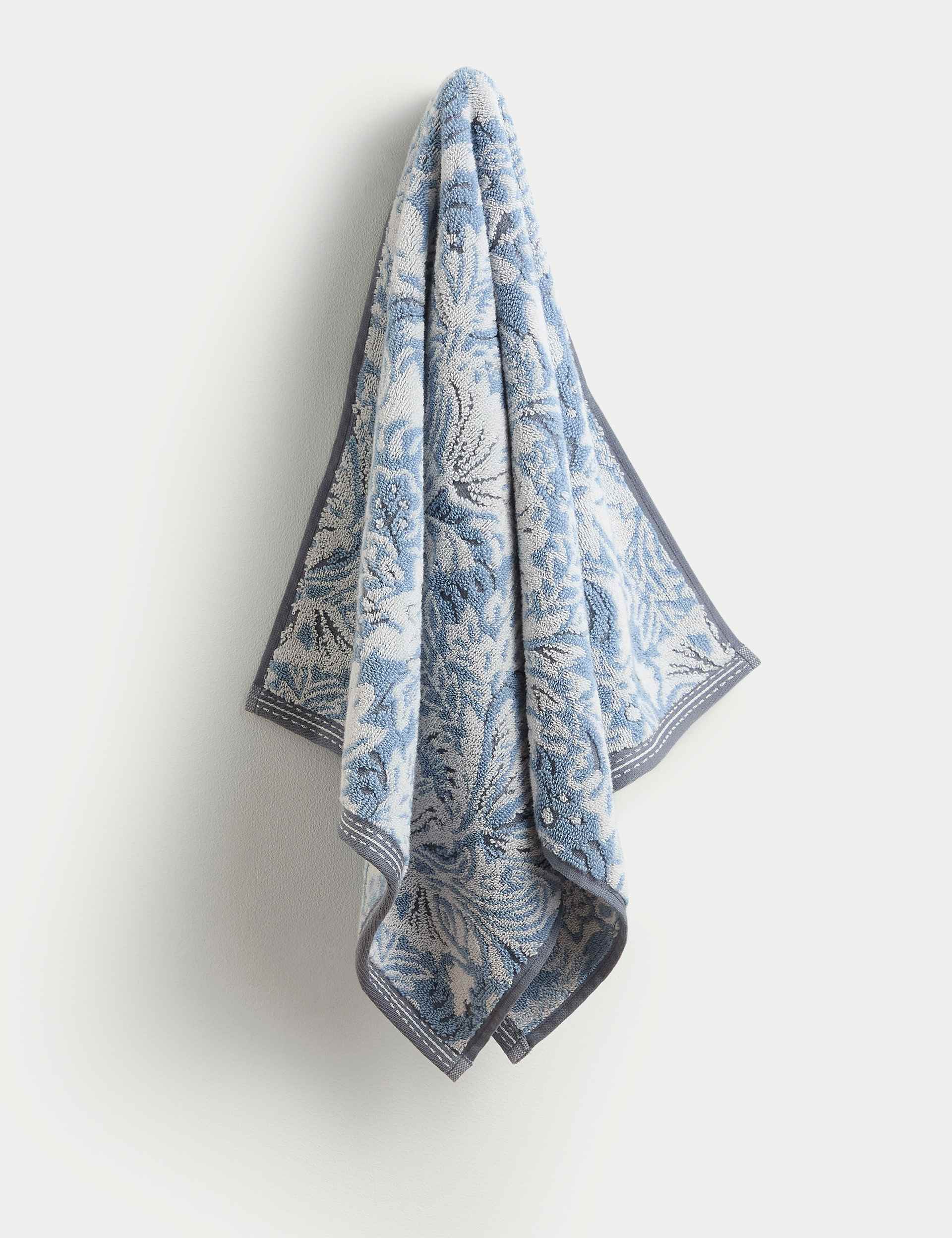 Cotton floral towel 550 GSM (British brand)