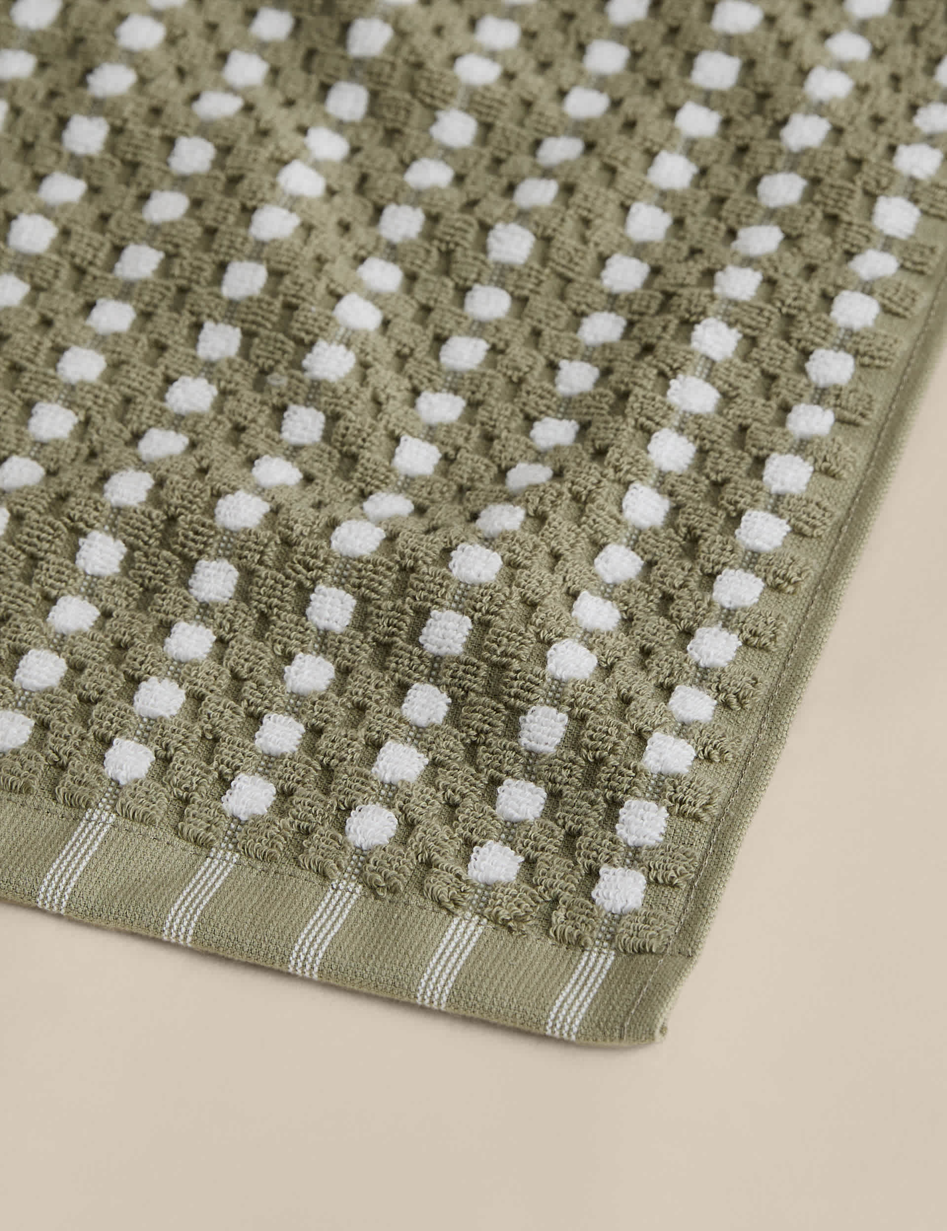 Pure Cotton Spotty Striped Towel