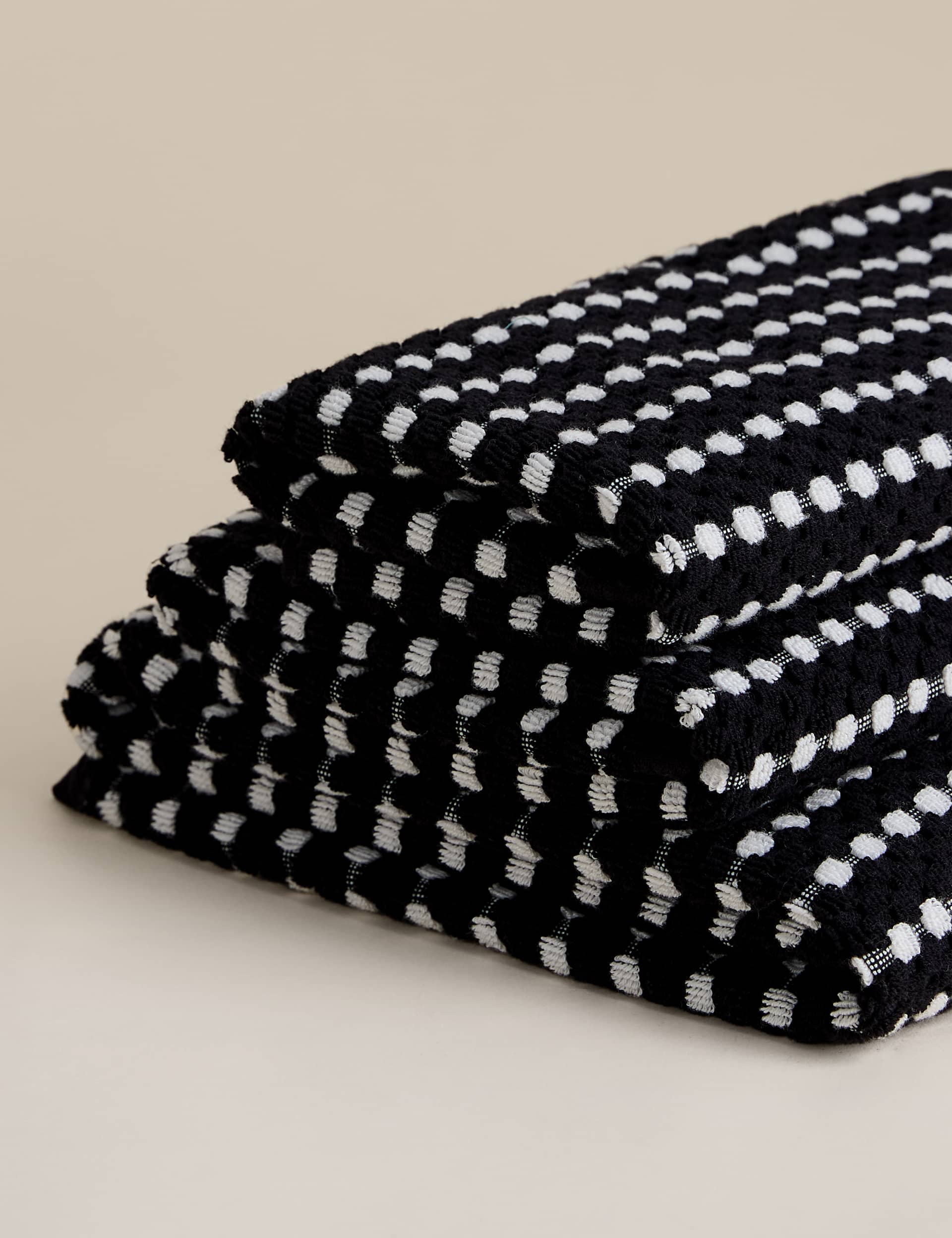 Pure cotton spotty striped towel 500 GSM - British product