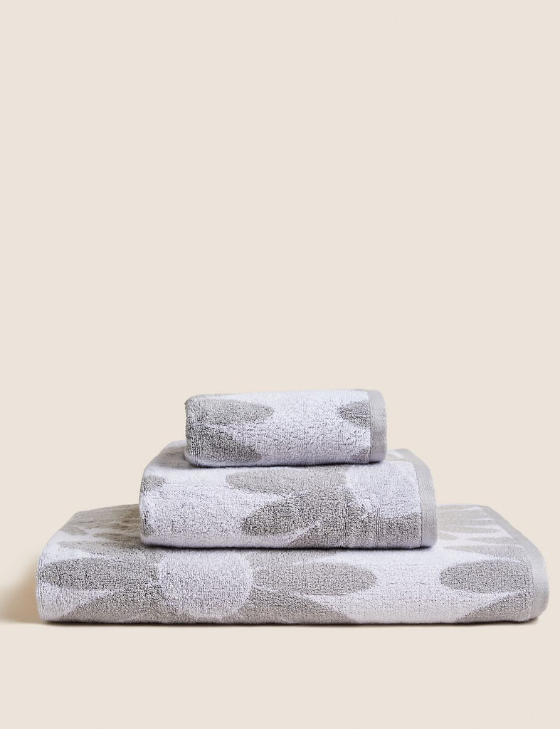 Pure Cotton Daisy Jacquard Towel