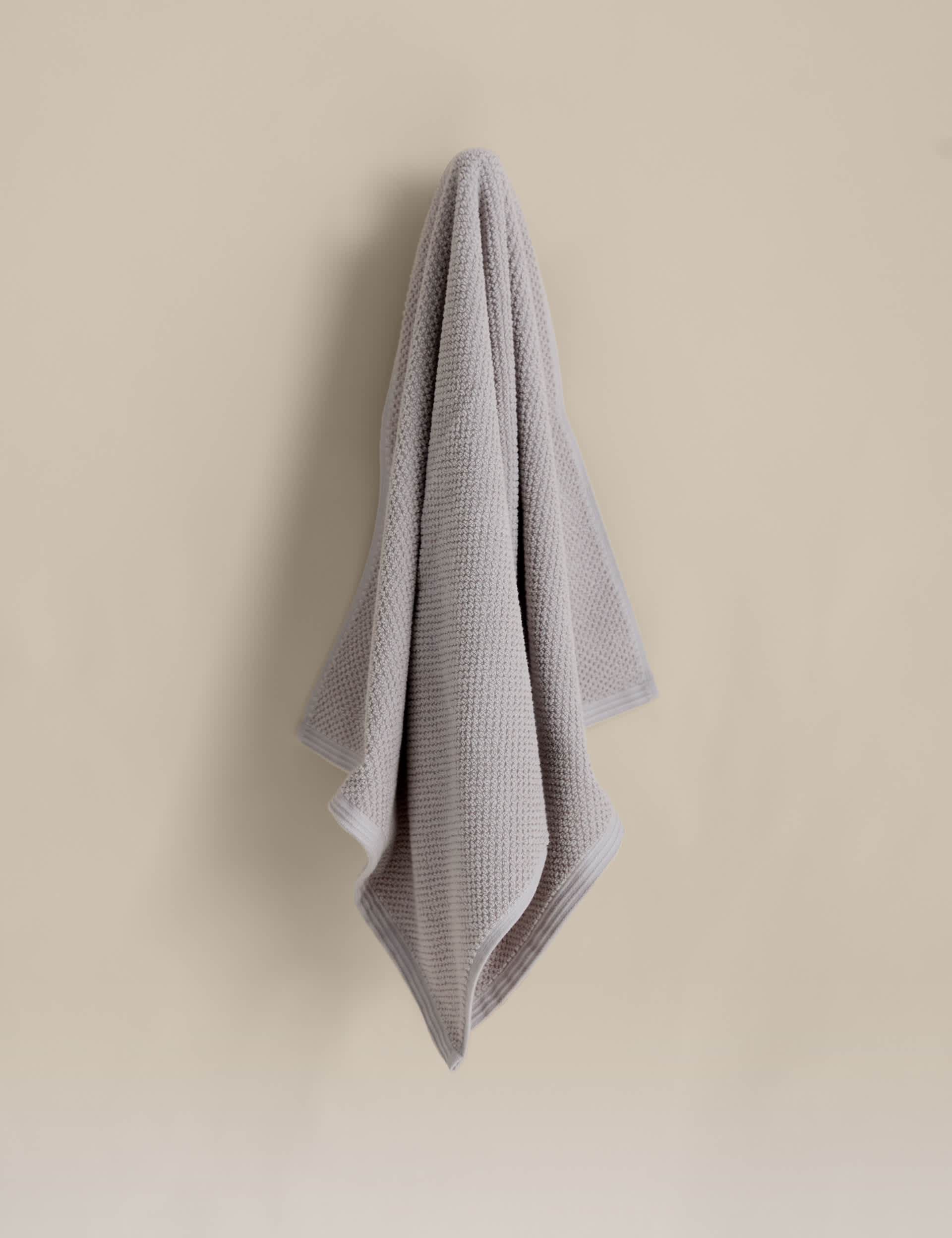 Pure cotton rice weave bath towel 550 gsm, imported from the UK