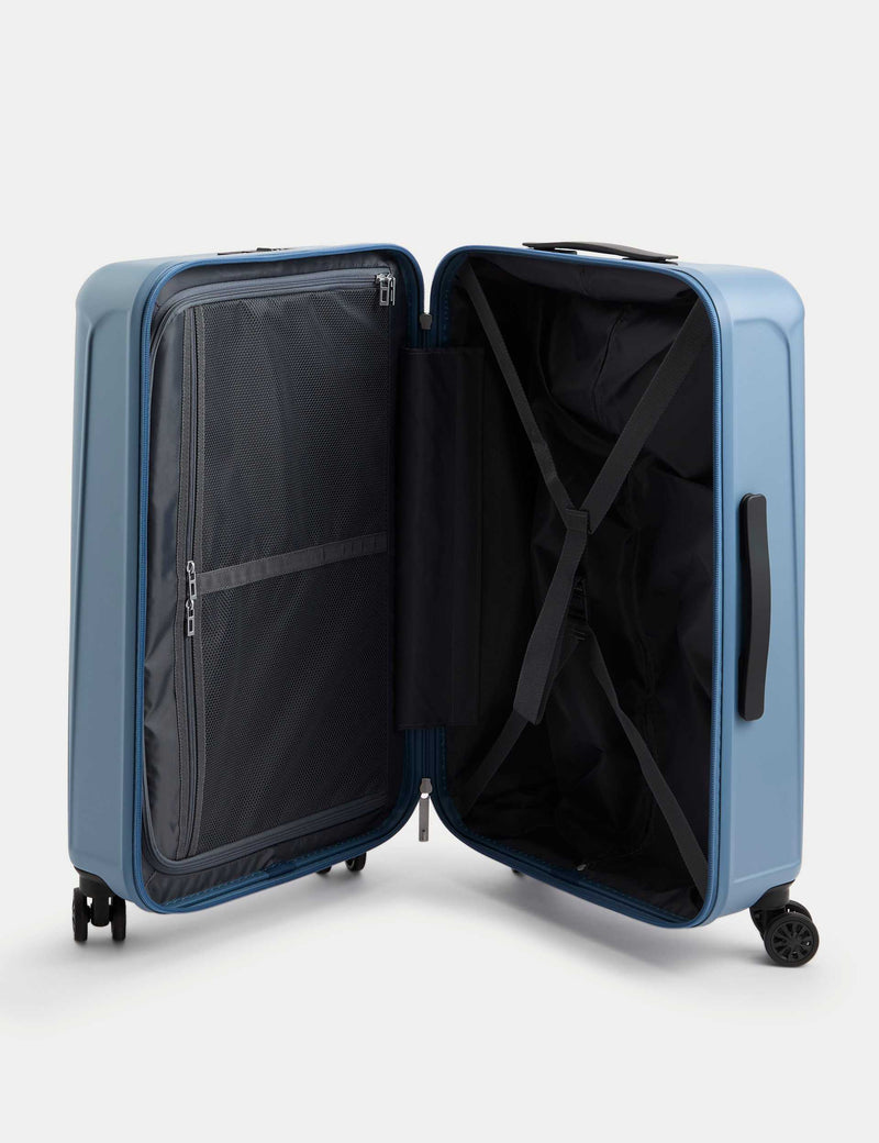 Amalfi 4 wheel hard shell medium suitcase - British product