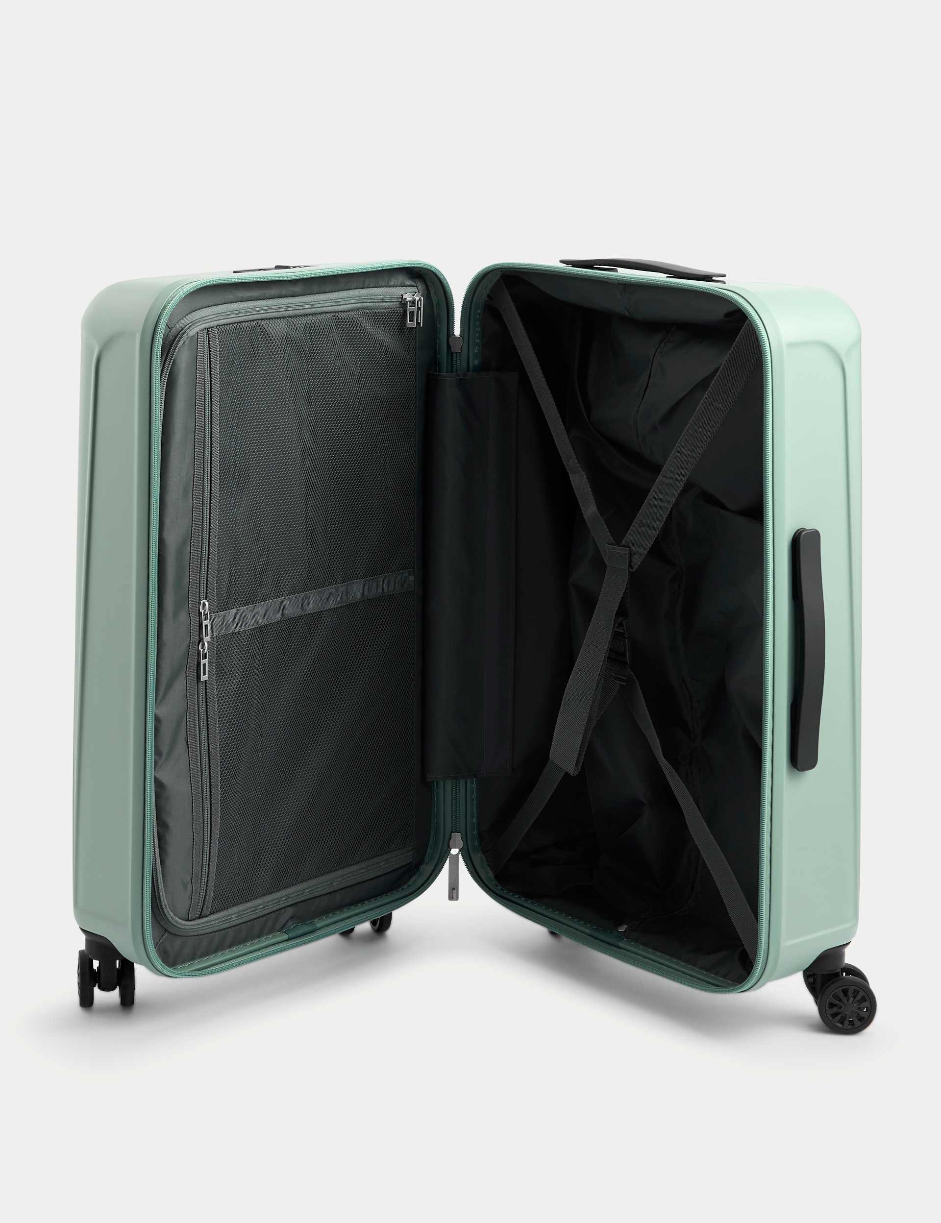 Amalfi 4 wheel hard shell medium suitcase - British product