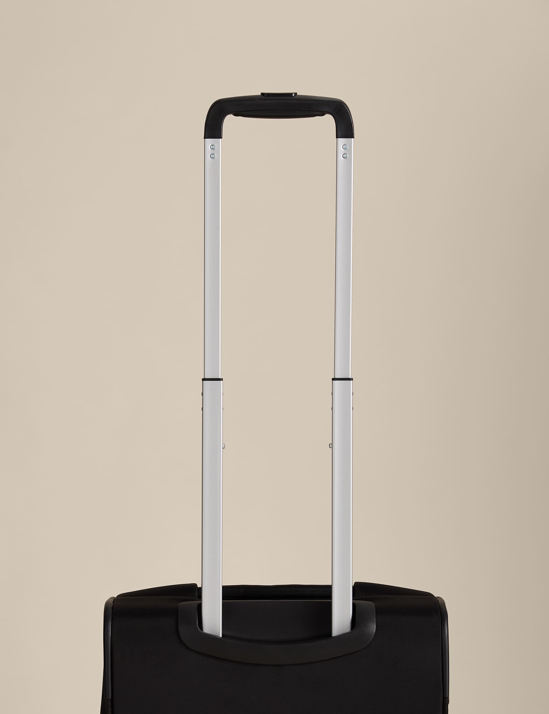 Valletta 4 wheel soft cabin suitcase - British product