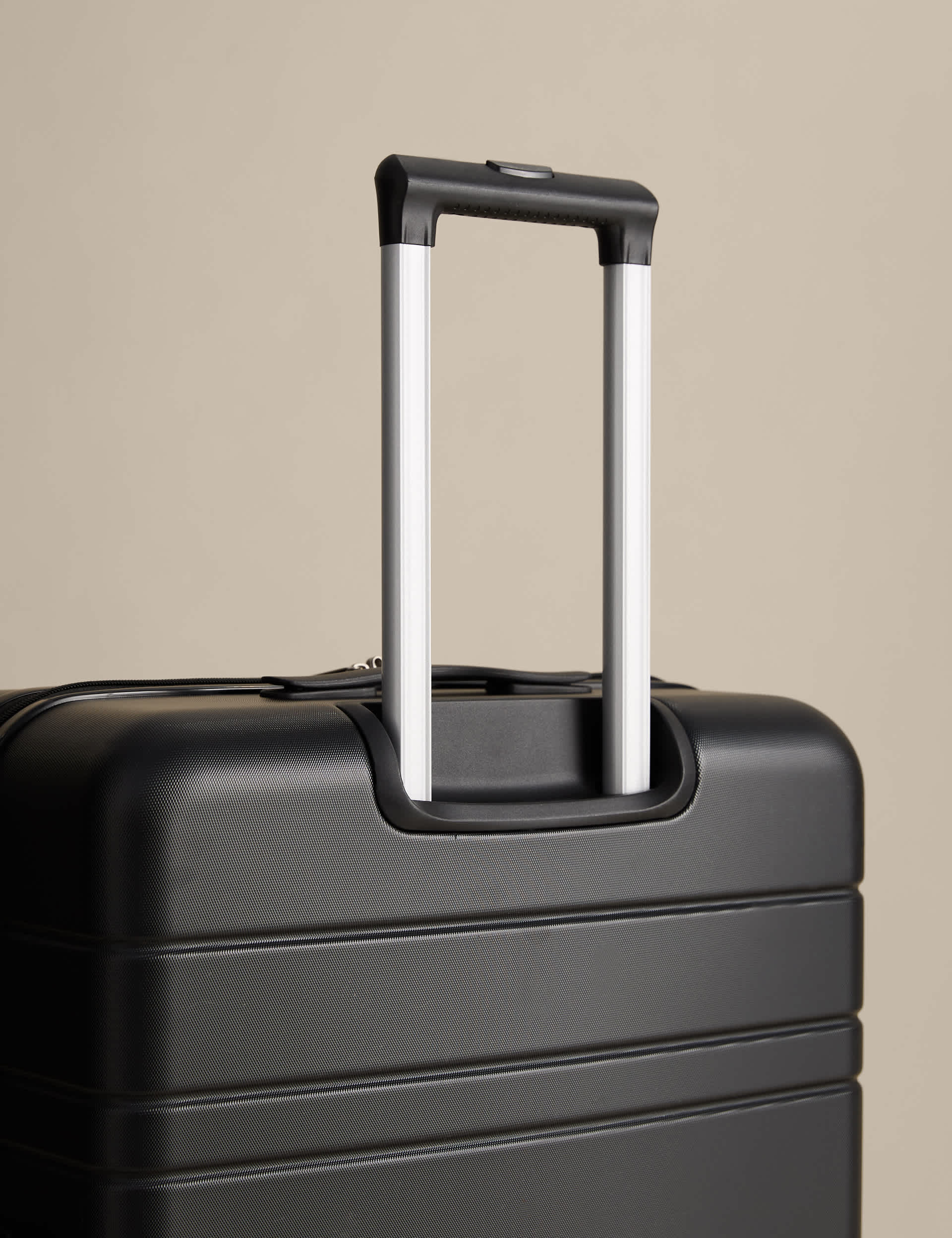 Pisa large hard shell suitcase with four wheels - British product
