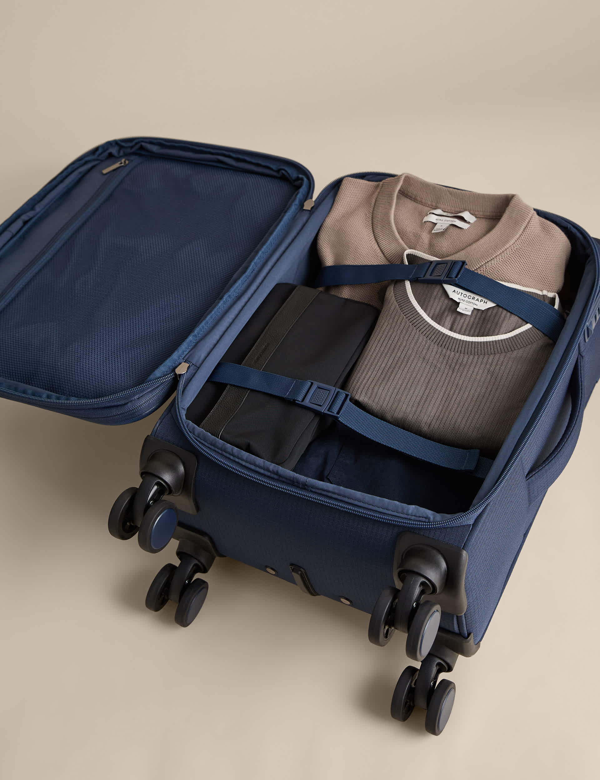 Geneva soft cabin carry-on suitcase with 4 wheels, UK version