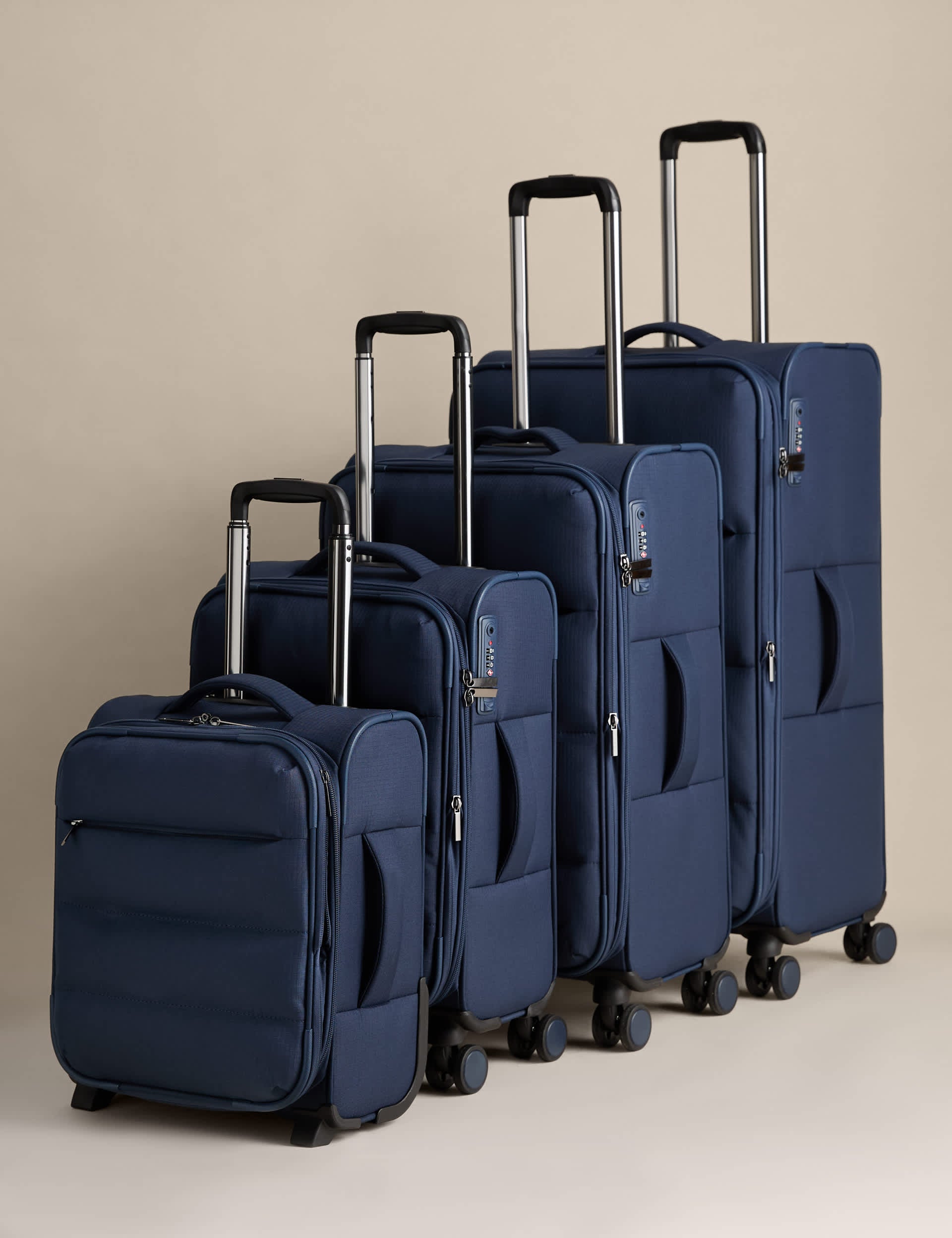 Geneva soft cabin carry-on suitcase with 4 wheels, UK version