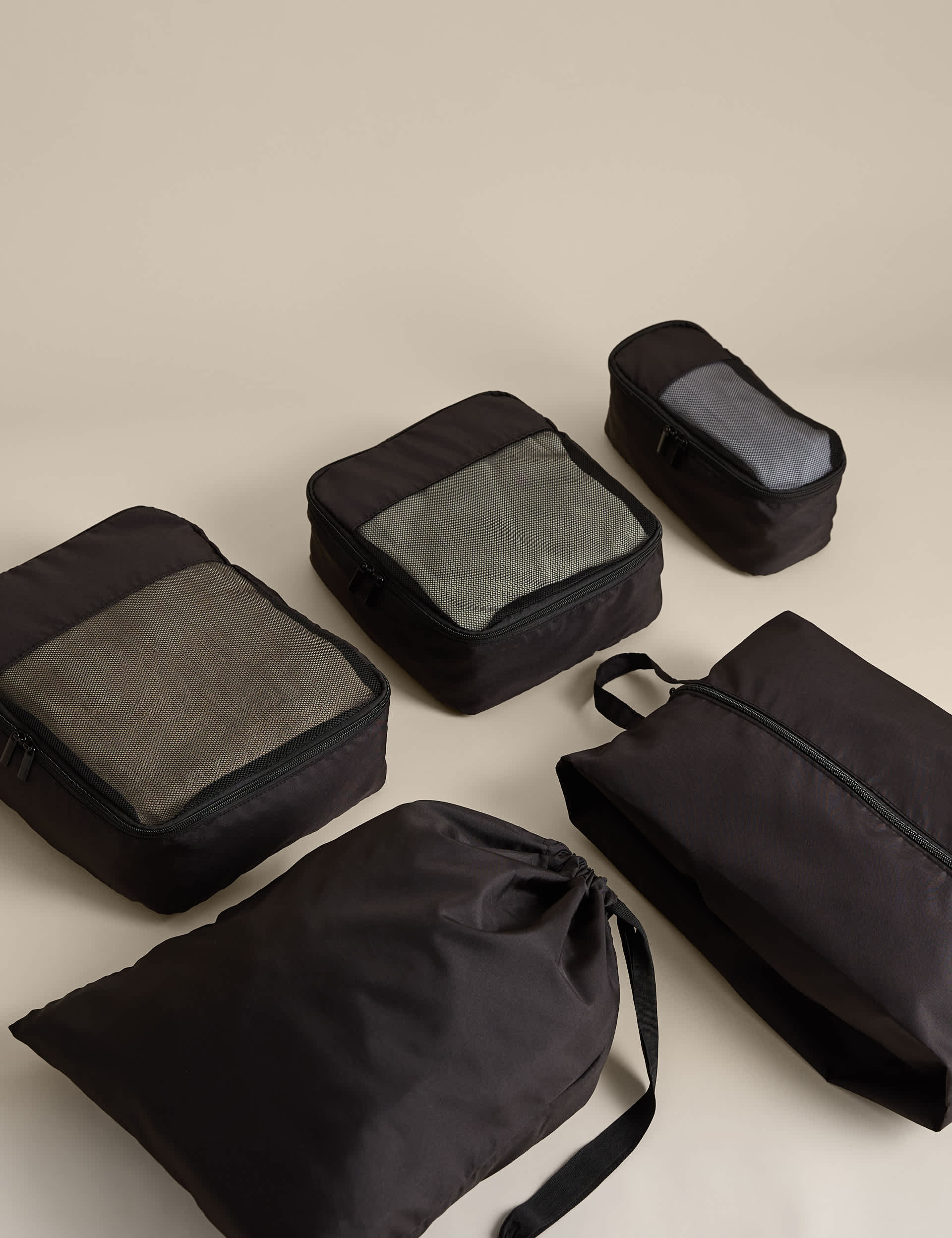 Packing cubes set of 5 with zip cubes and shoe bag, imported from the UK