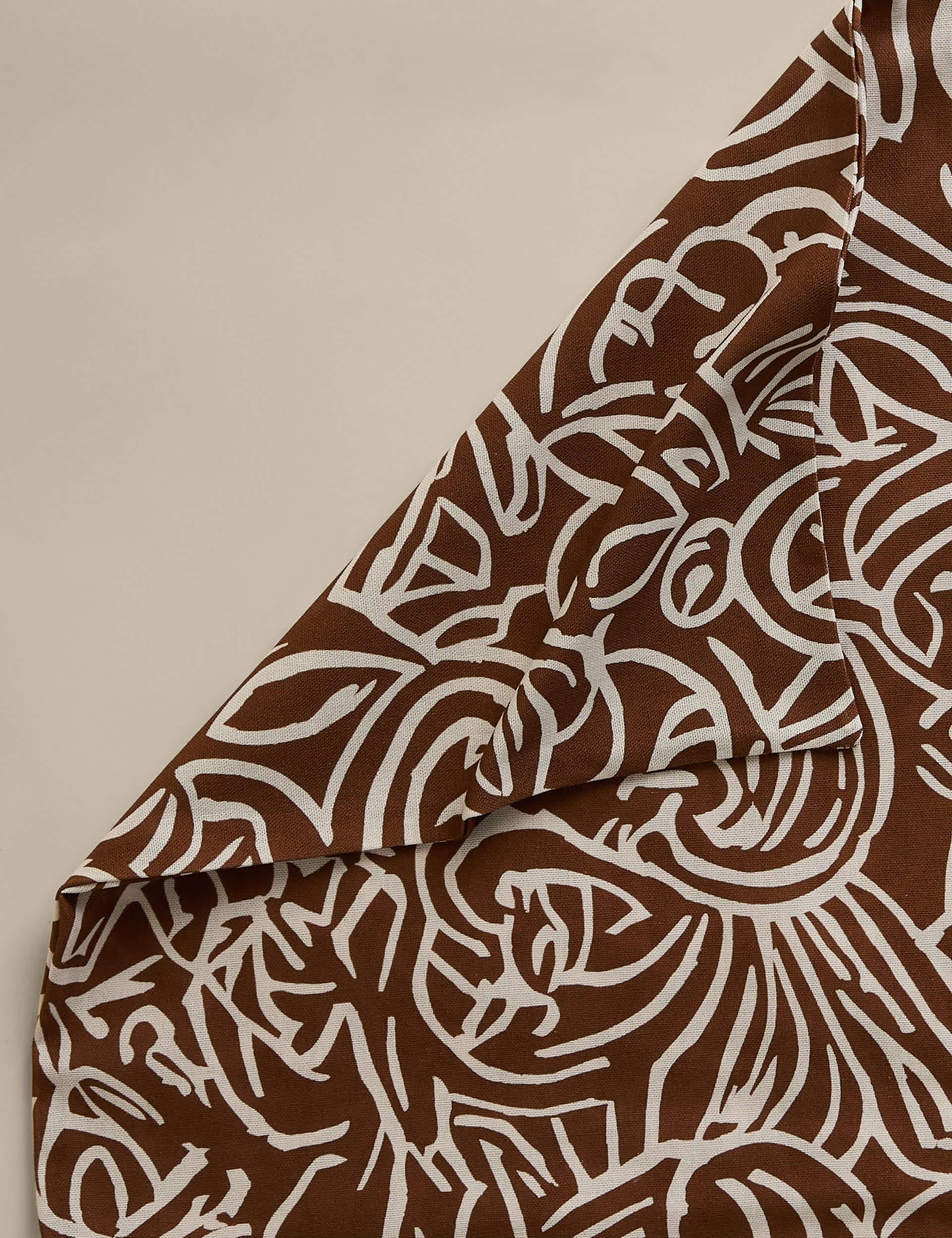 Abstract swirl cushion cover 50x50cm, UK version