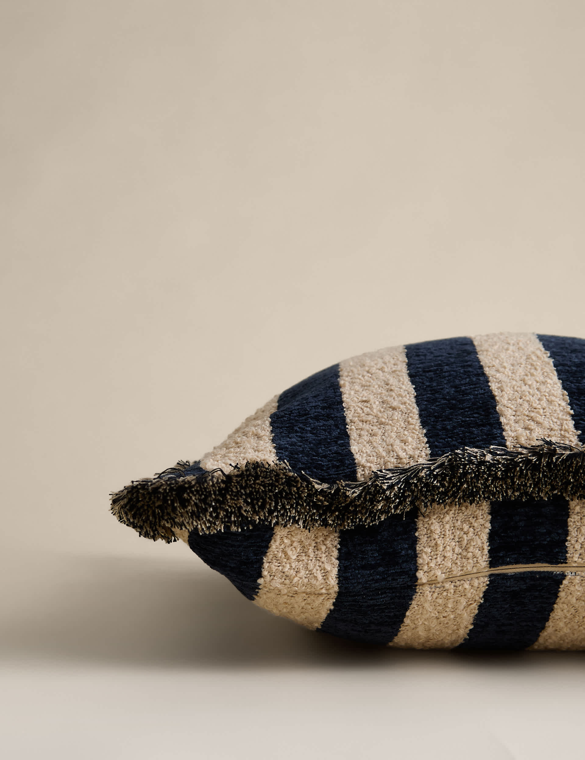 Fringed Chenille Stripe Cushion Cover 50x50 cm