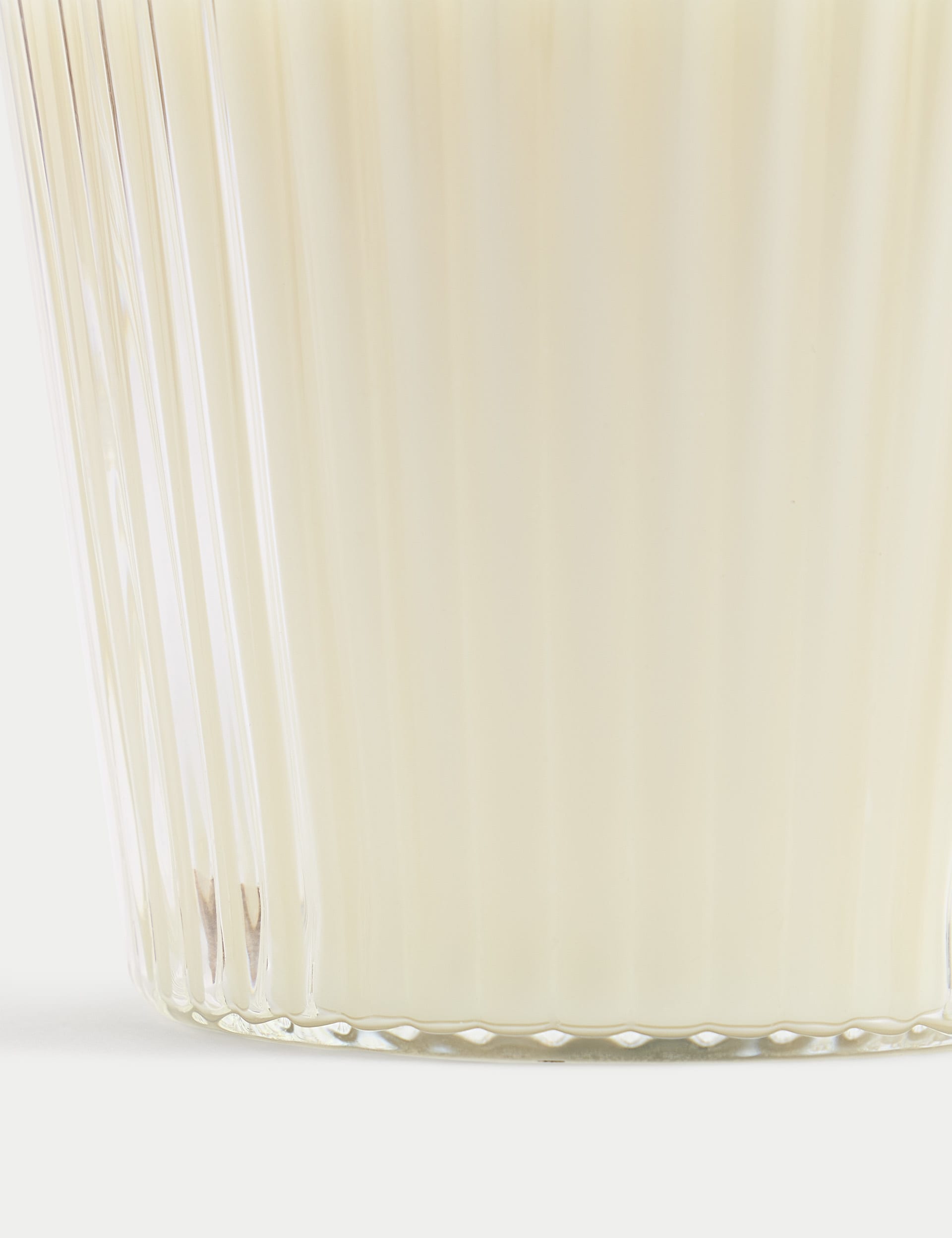 Meadow Floral 3 Wick Candle, imported from the UK