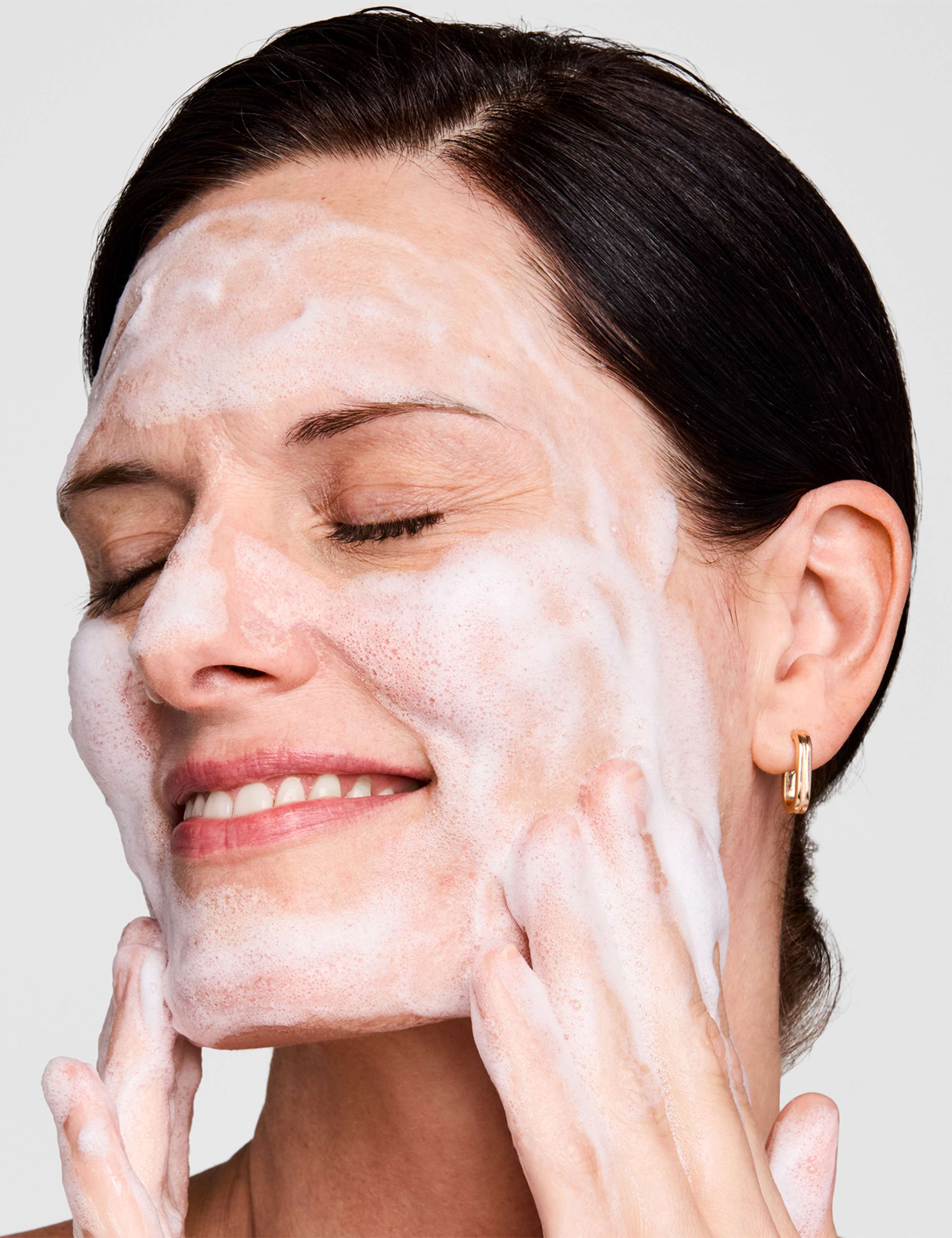 Estée Lauder Perfectly Clean Multi-Action Foam Cleanser and Purifying Mask 150ml, imported from the UK