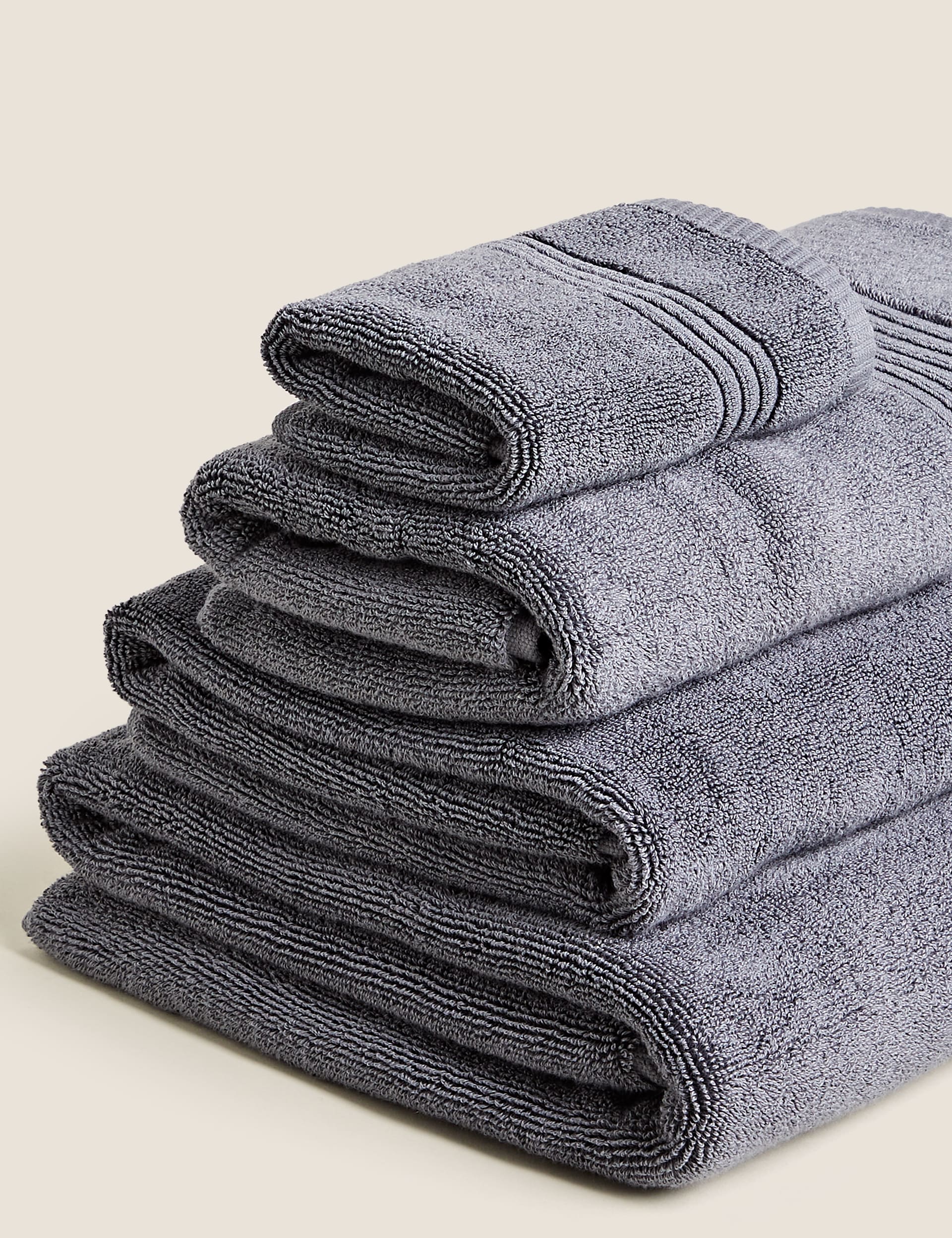 Plush Egyptian cotton towel with 800 GSM, imported from the UK