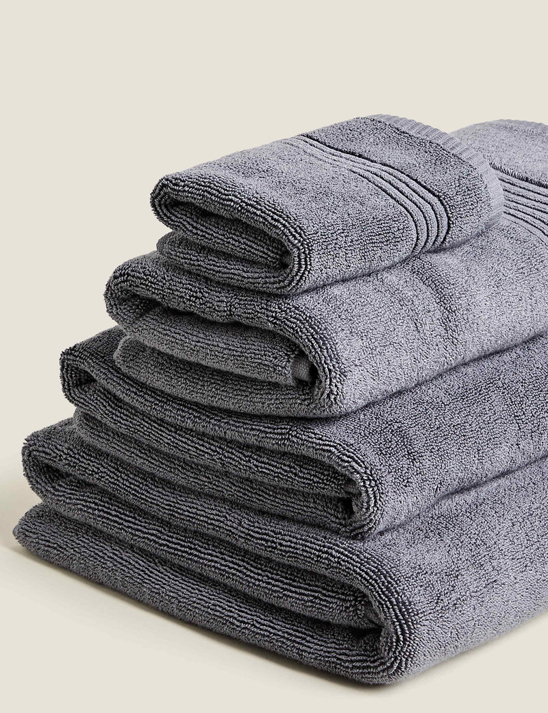 Plush Egyptian cotton towel with 800 GSM, imported from the UK