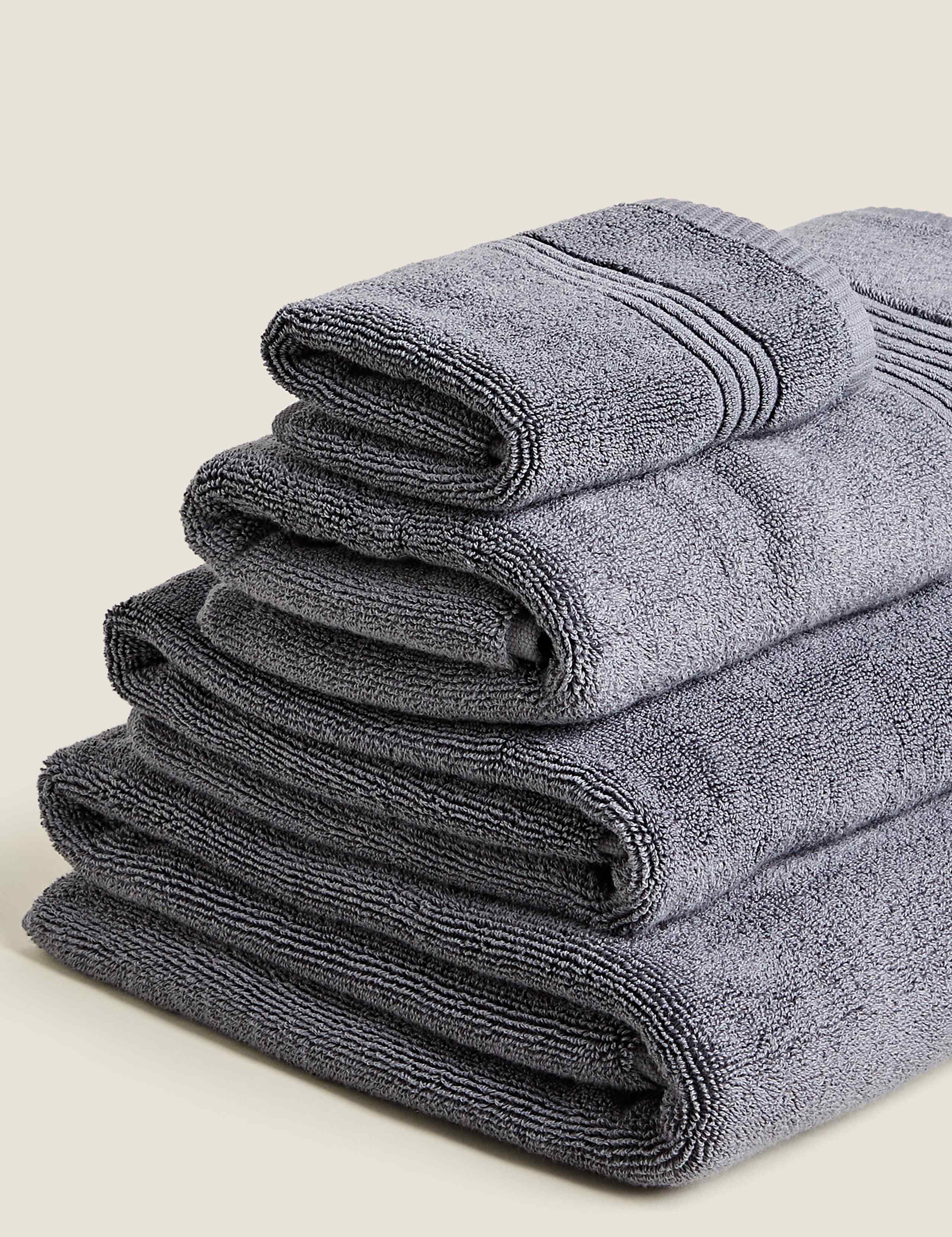 Plush Egyptian cotton bath towel, imported from the UK