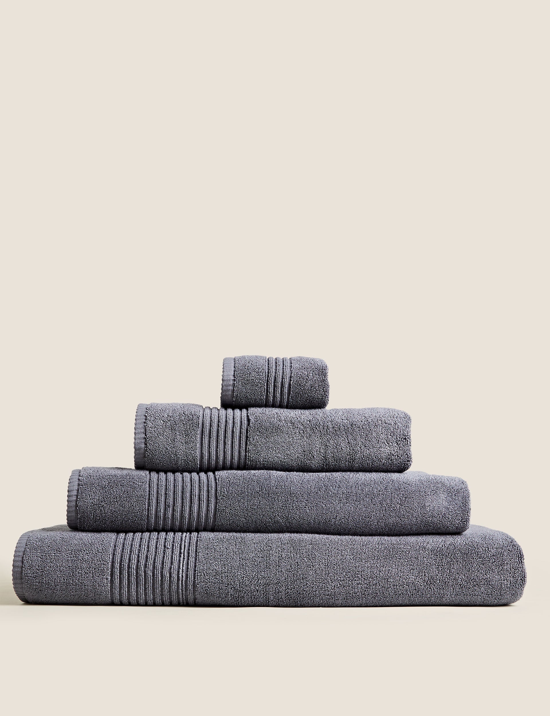 Plush Egyptian cotton towel with 800 GSM, imported from the UK