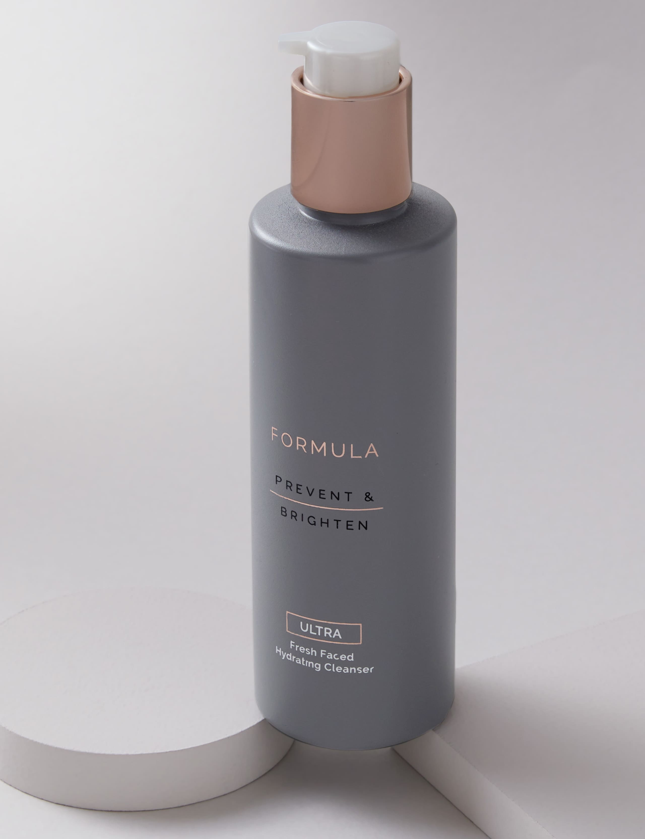 Formula Prevent & Brighten Hydrating Cleanser 190ml, imported from the UK