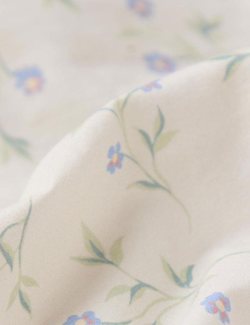 Piglet In Bed floral print flat sheet - British product