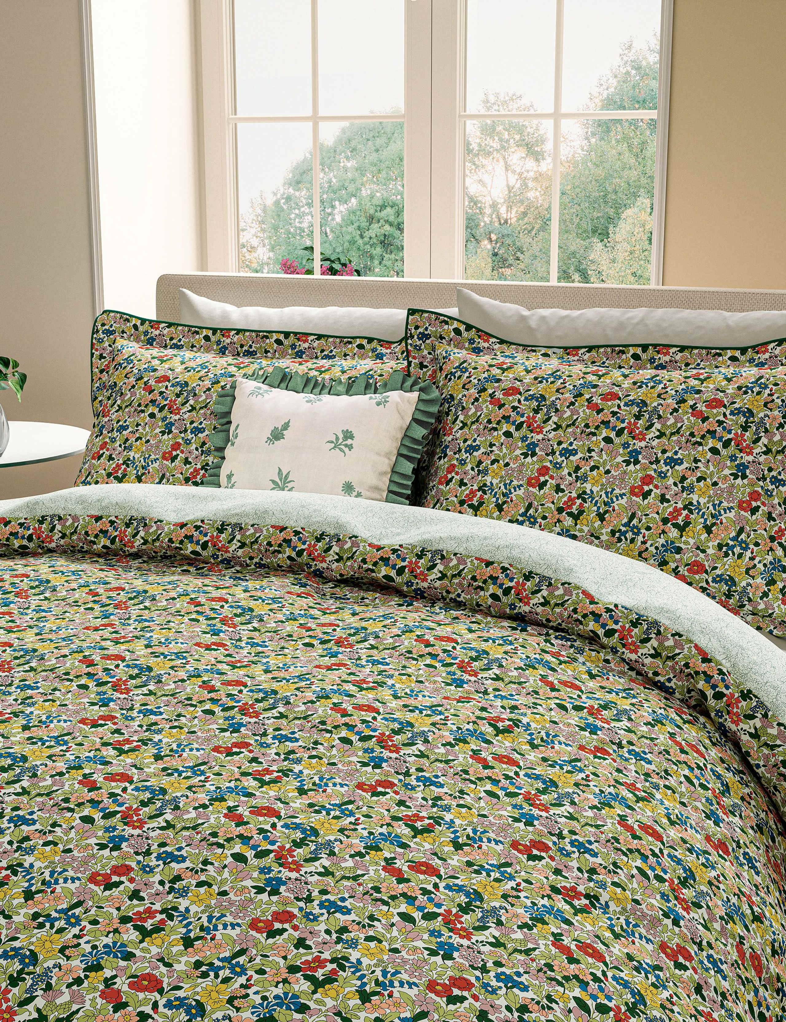 V&A Blossom Harmony bedding set, imported from the UK