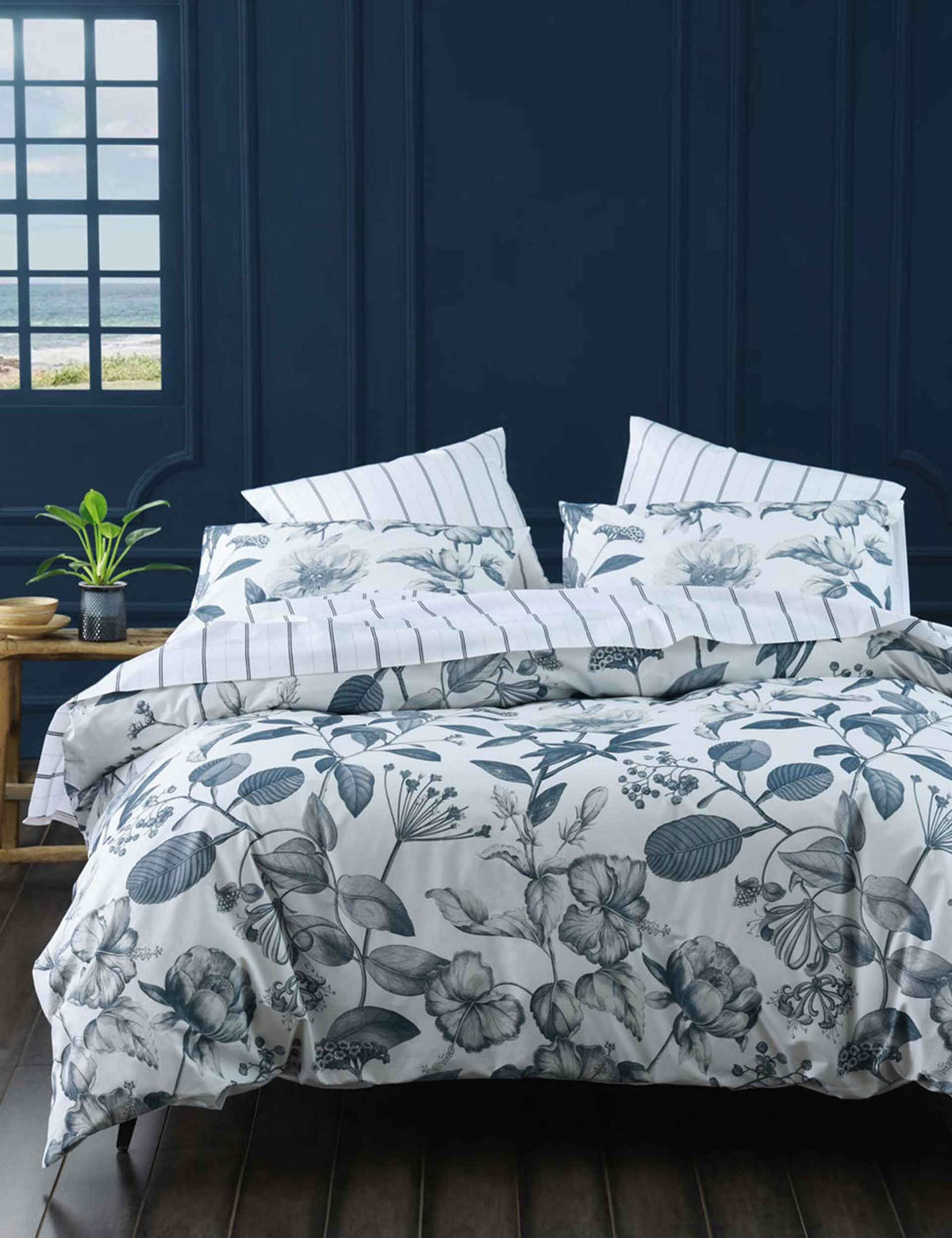 Pure Cotton Botanical Bluestone Bedding Set 200 thread count - British product