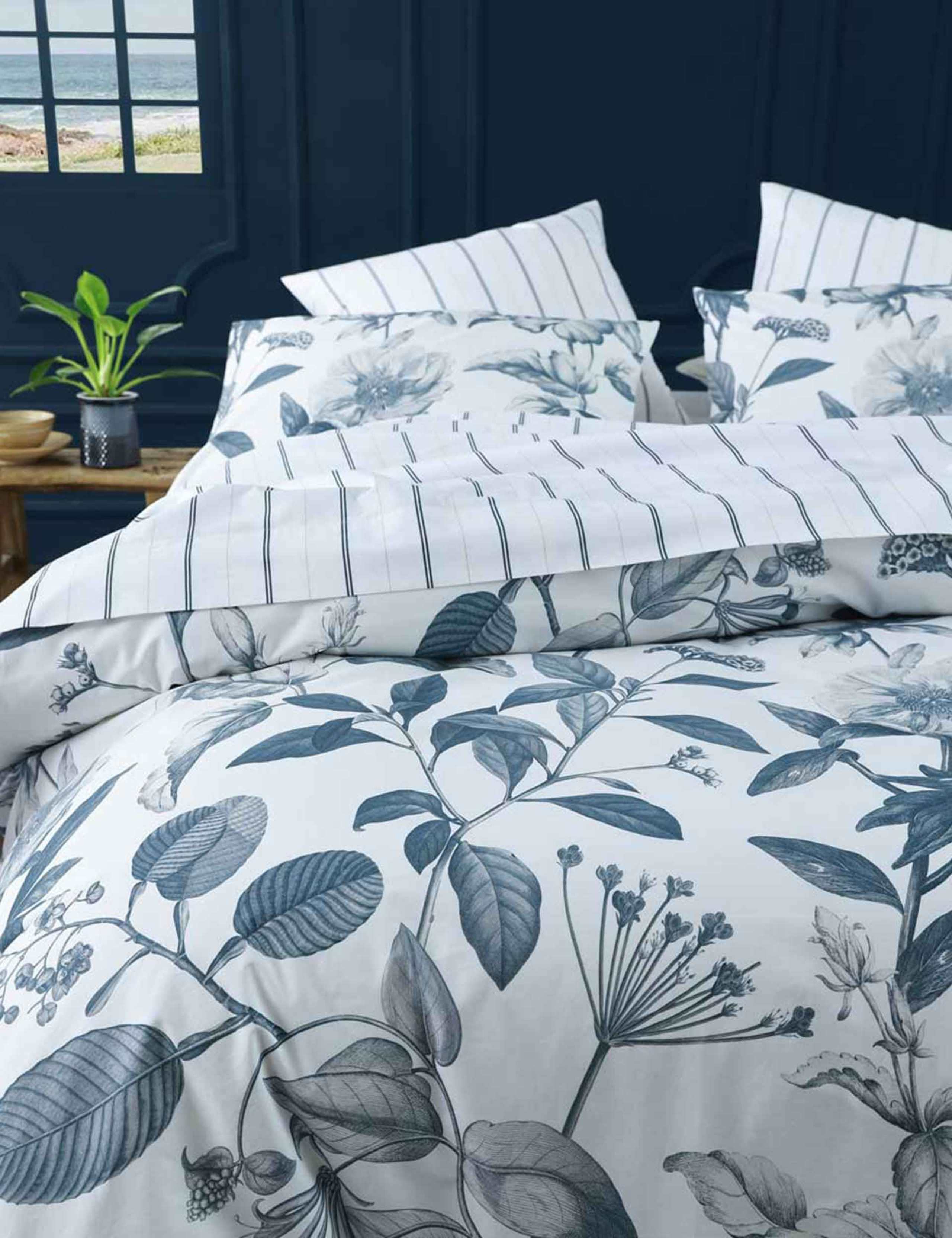 Pure Cotton Botanical Bluestone Bedding Set 200 thread count - British product