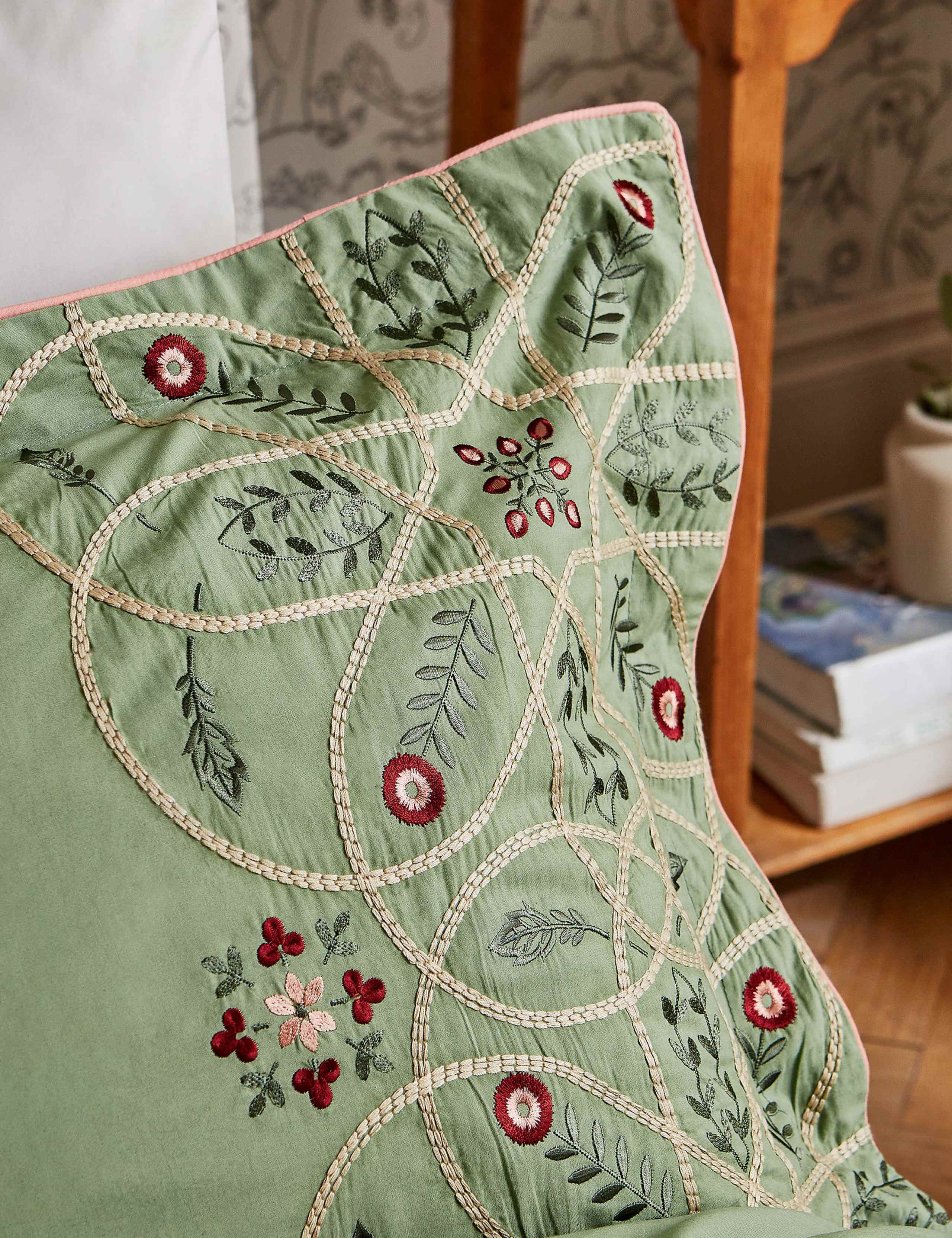 Morris & Co Brophy Embroidery bedding set, UK version