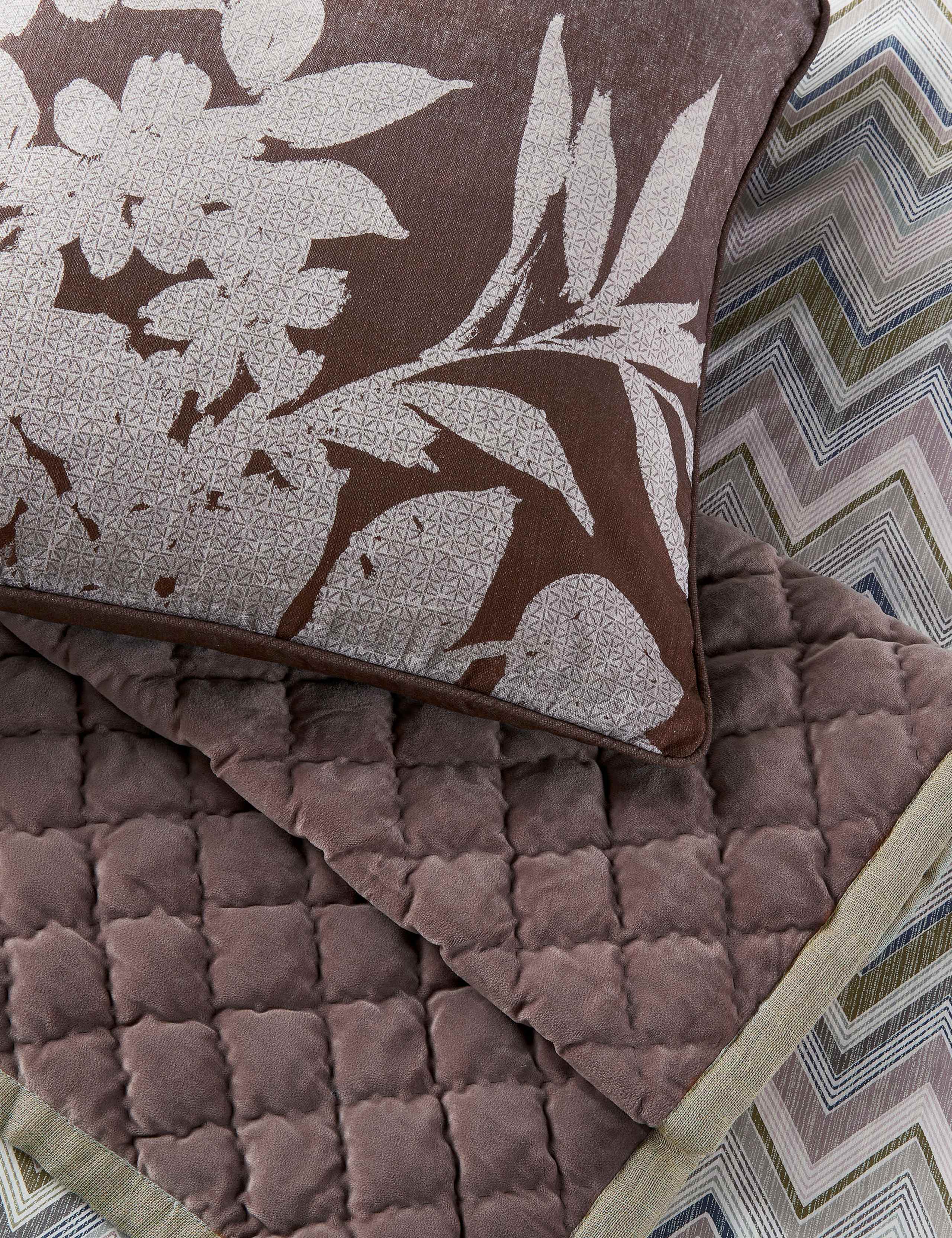 Bedeck of Belfast Claudia cushion 40x70cm, imported from the UK