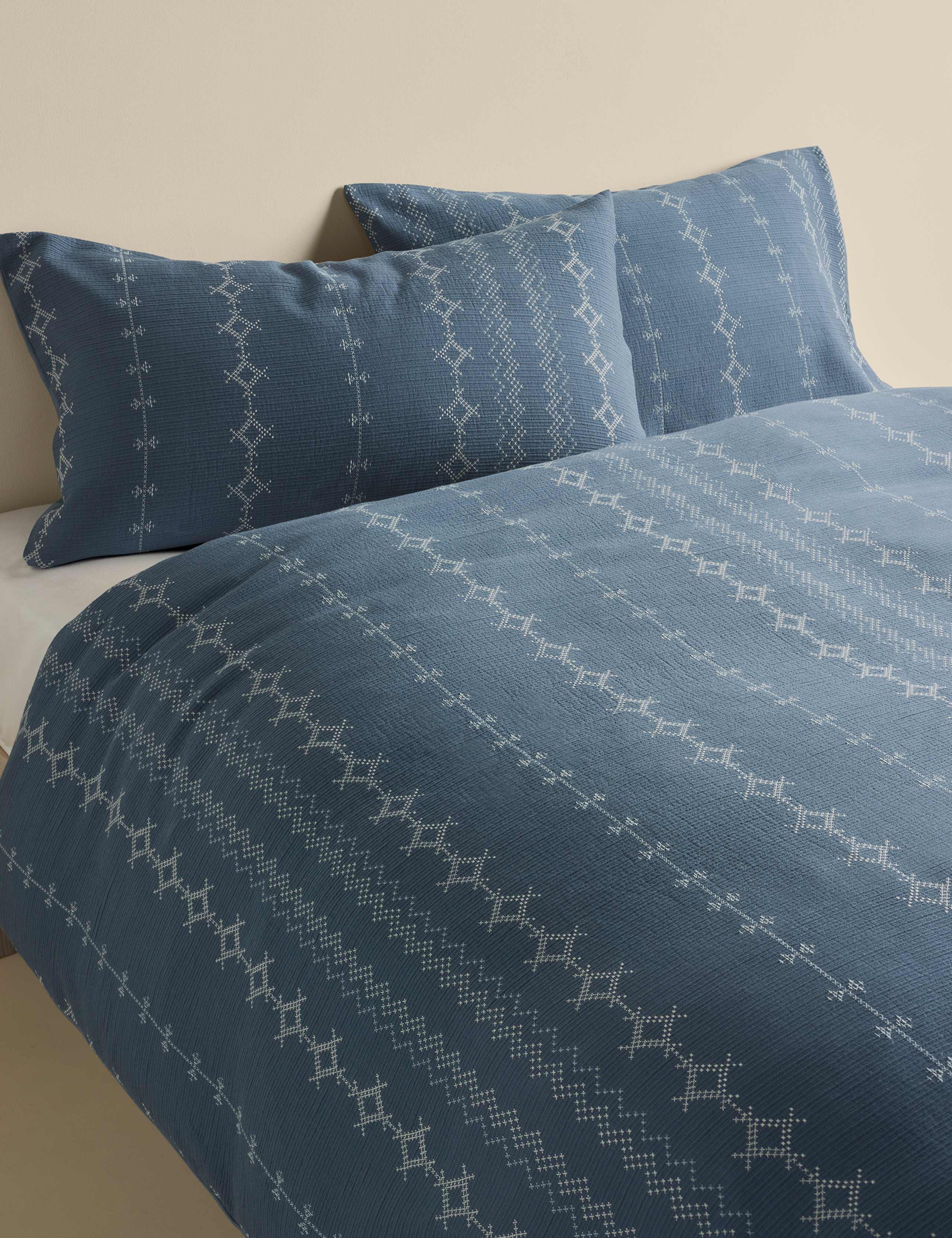 Pure cotton cross-stitch jacquard bedding set (British brand)