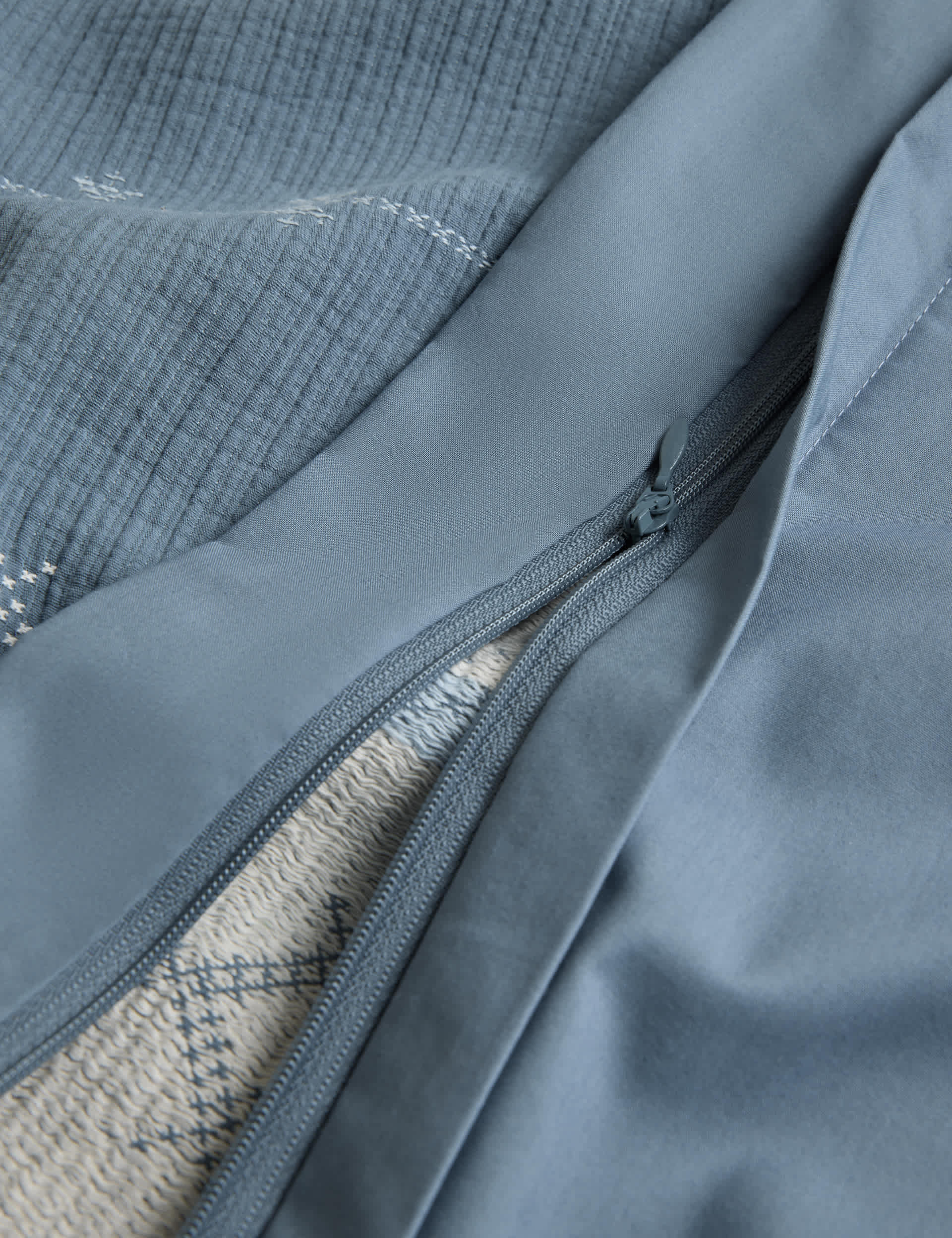 Pure cotton cross-stitch jacquard bedding set (British brand)