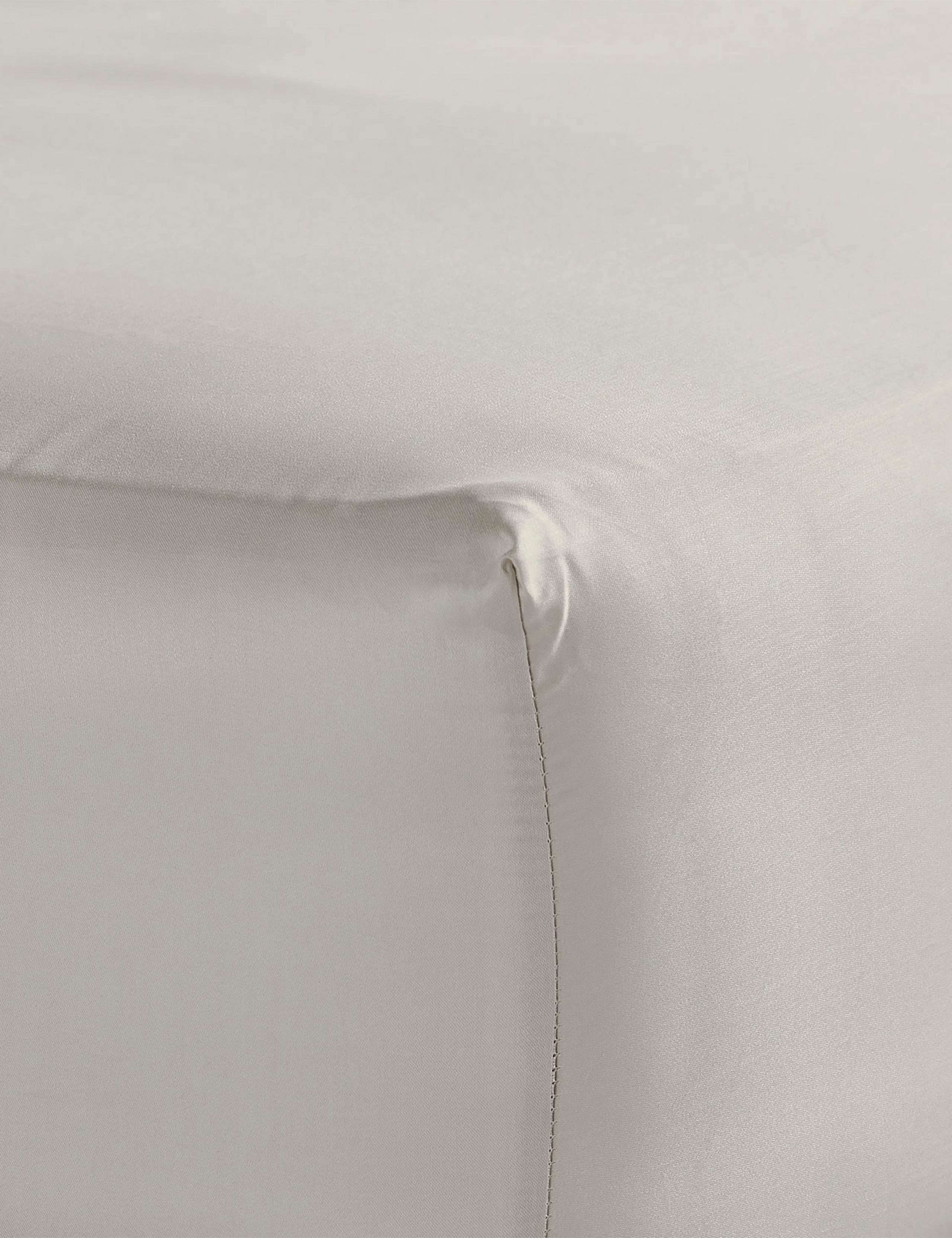 Bedfolk deep fitted sheet, imported from the UK
