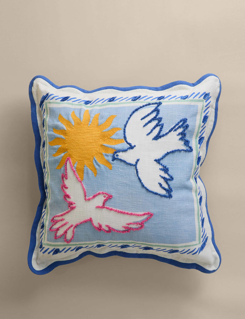 Dolce Vita bird design outdoor cushion 50x50cm, imported from the UK