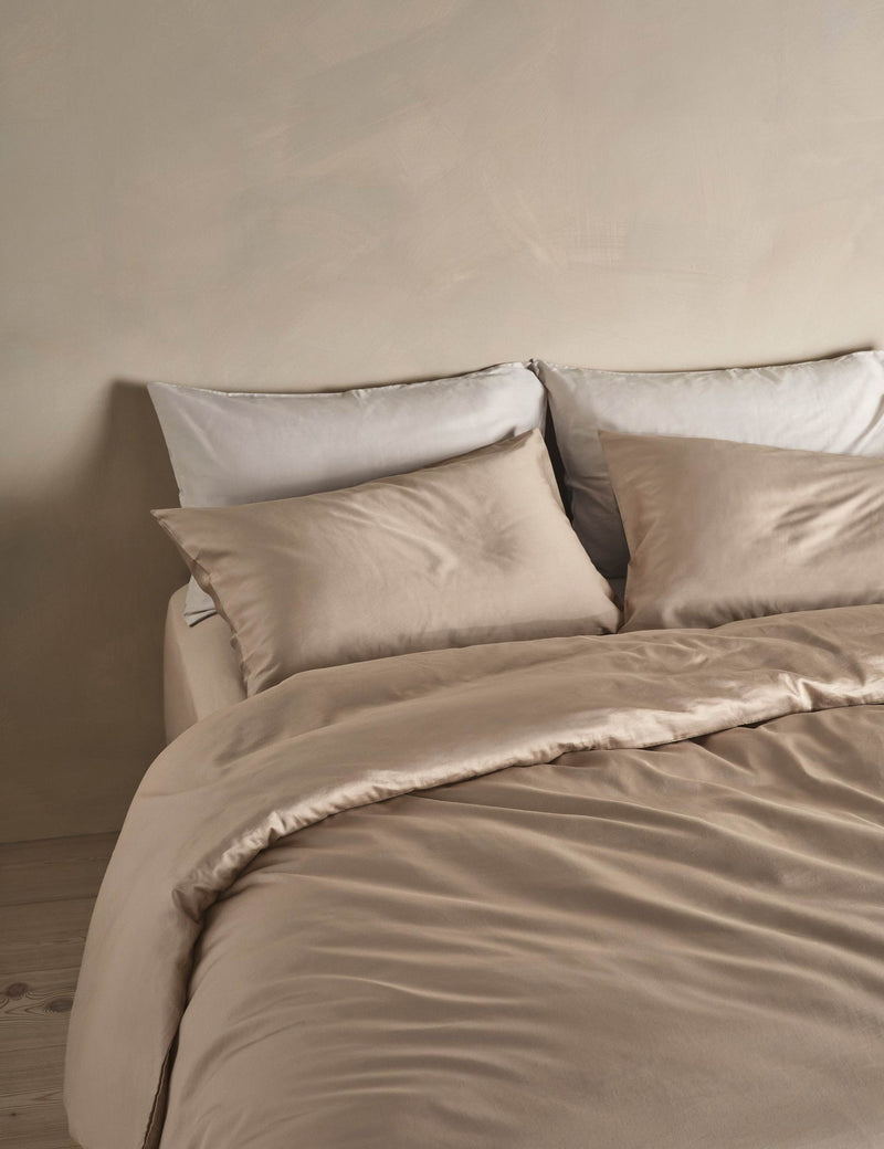 Bedfolk pure cotton duvet cover 300 thread count, imported from the UK