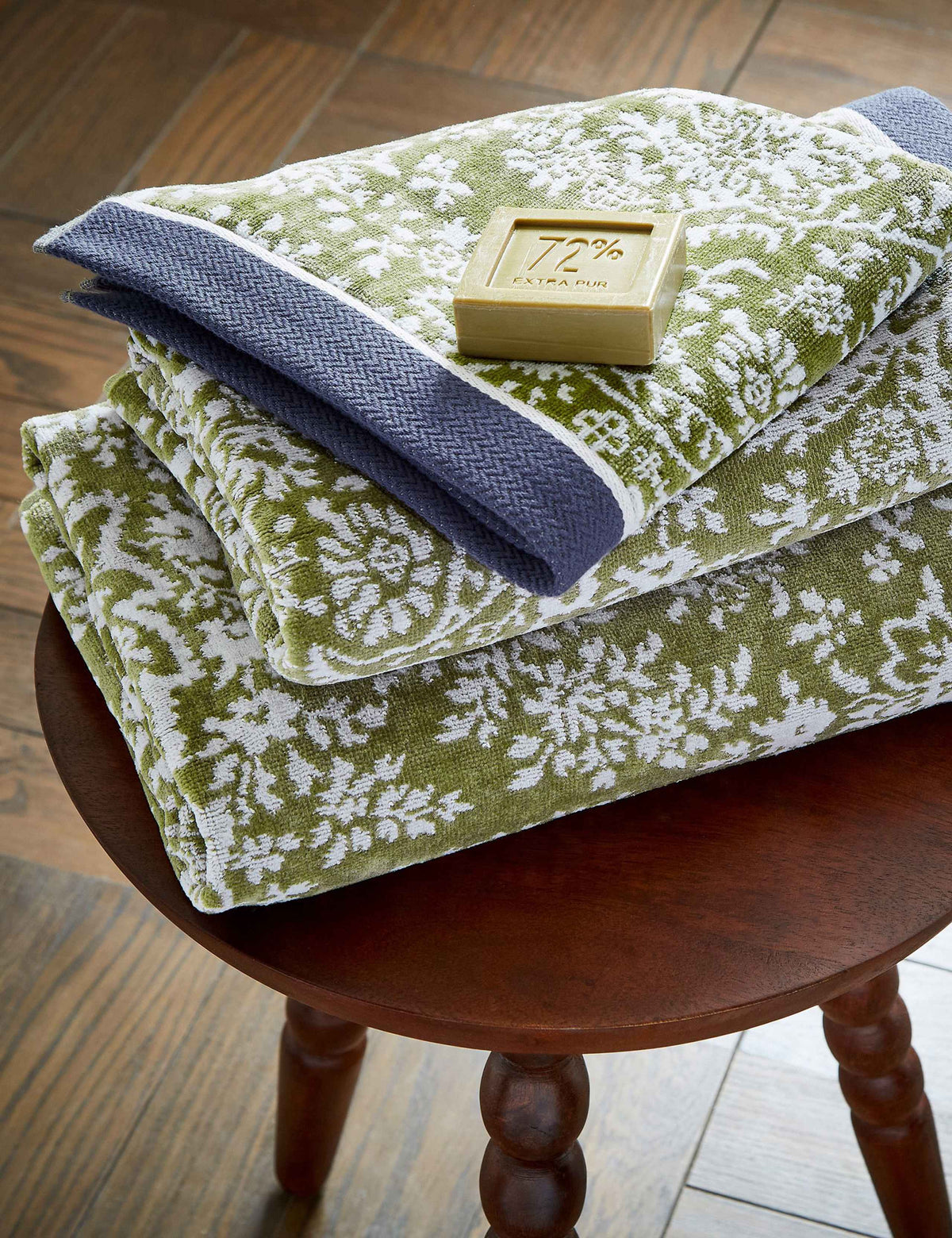 Bedeck of Belfast pure cotton paisley towel (British brand)