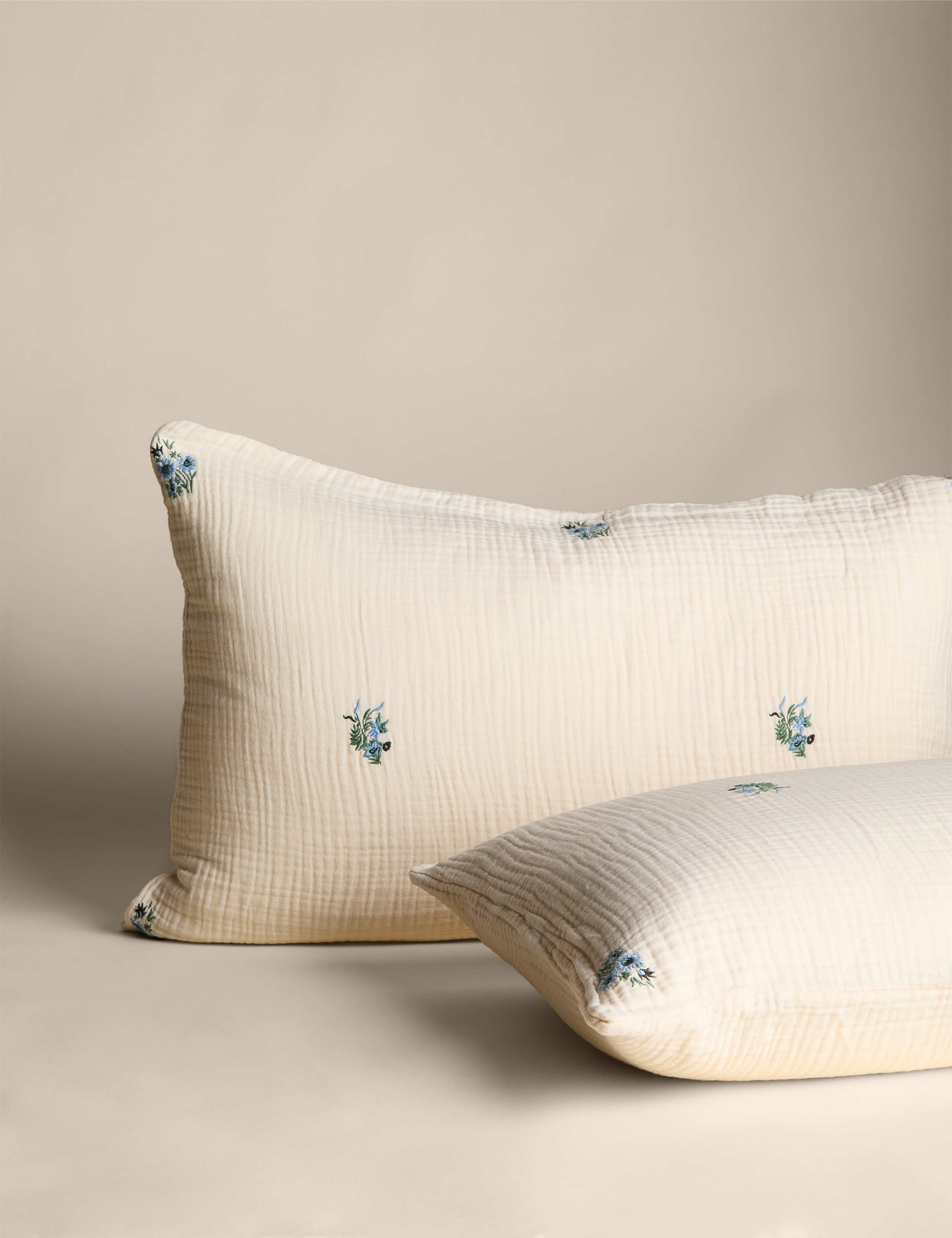 Pure cotton embroidered flower bedding set, imported from the UK