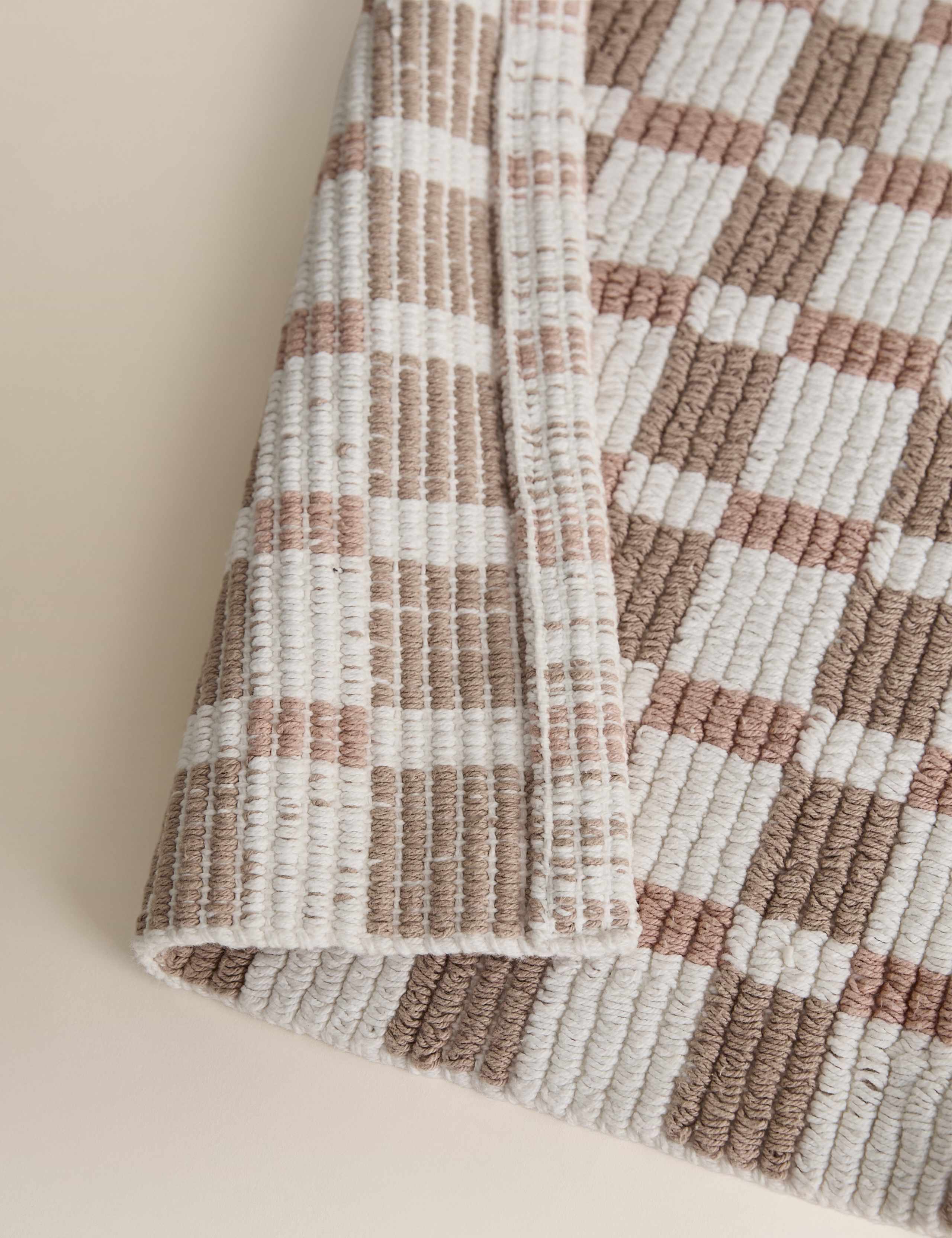 Cotton geometric bath mat 80x50 cm, imported from the UK