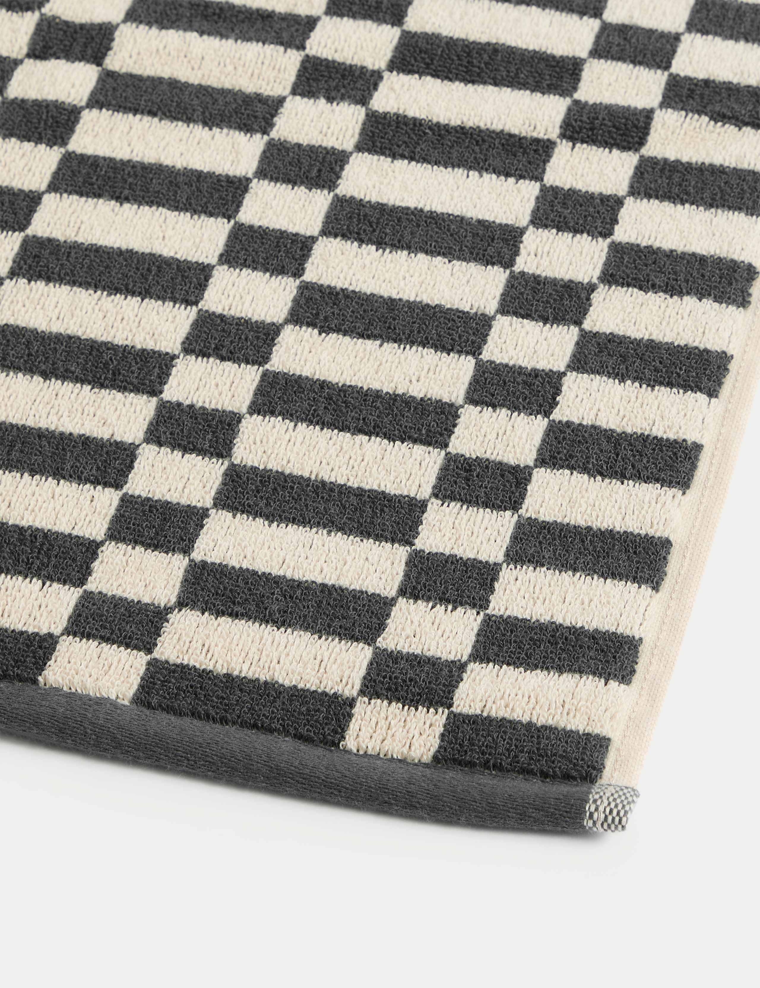 Geometric check bath towel, imported from the UK