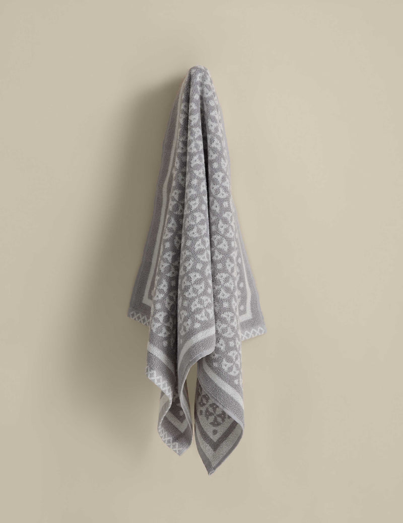 Pure cotton geometric circle bath towel, imported from the UK