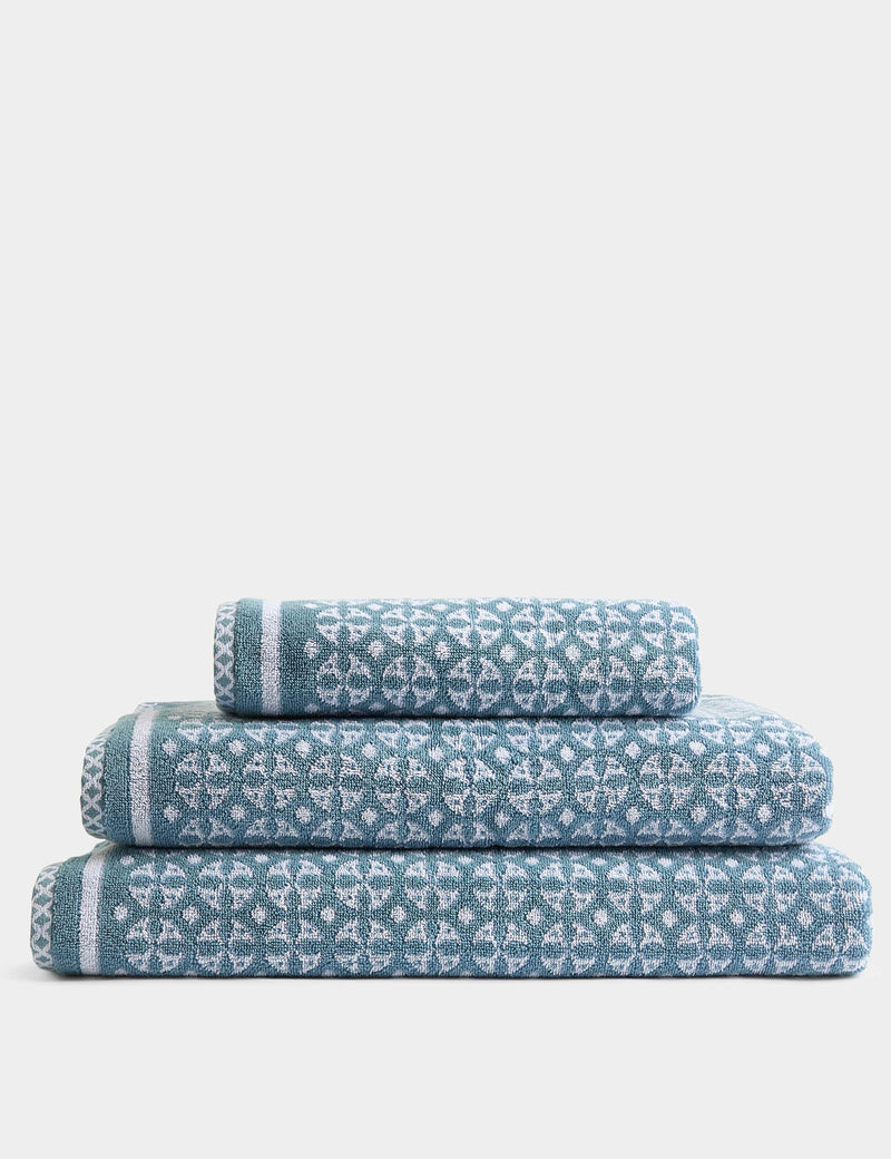 Pure cotton geometric circle bath towel, imported from the UK