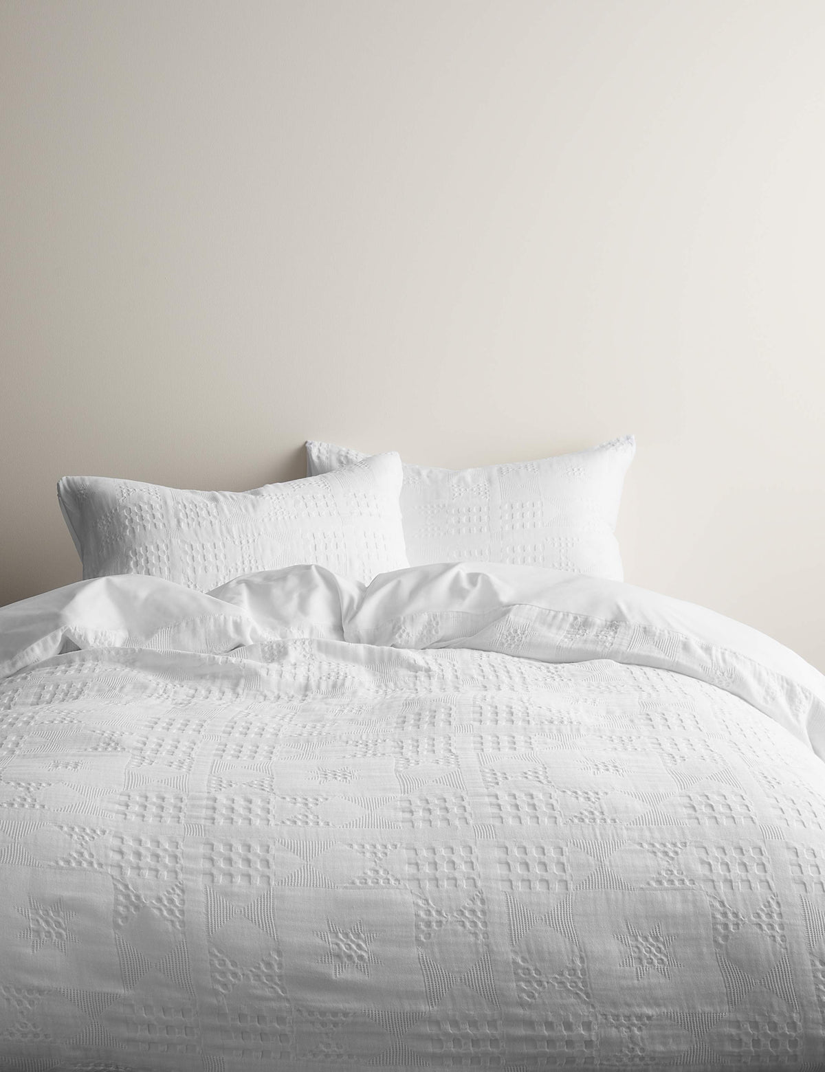 Pure cotton geometric jacquard bedding set - British product