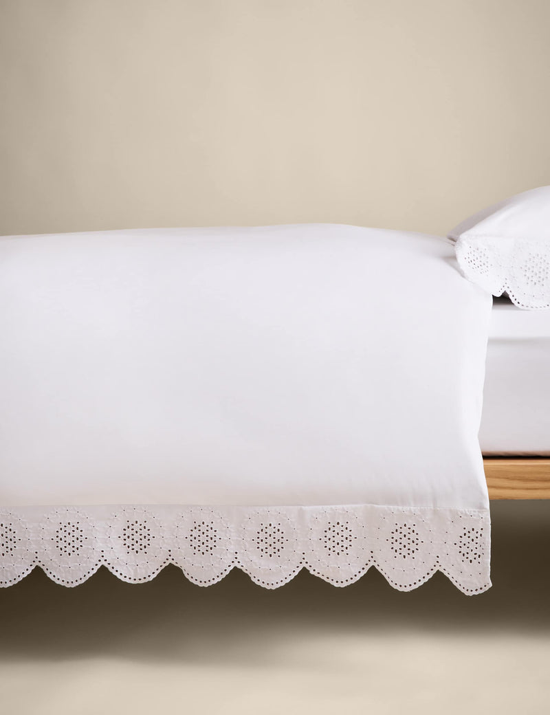 Geometric jacquard bedding set in pure cotton with StayNew technology - British product