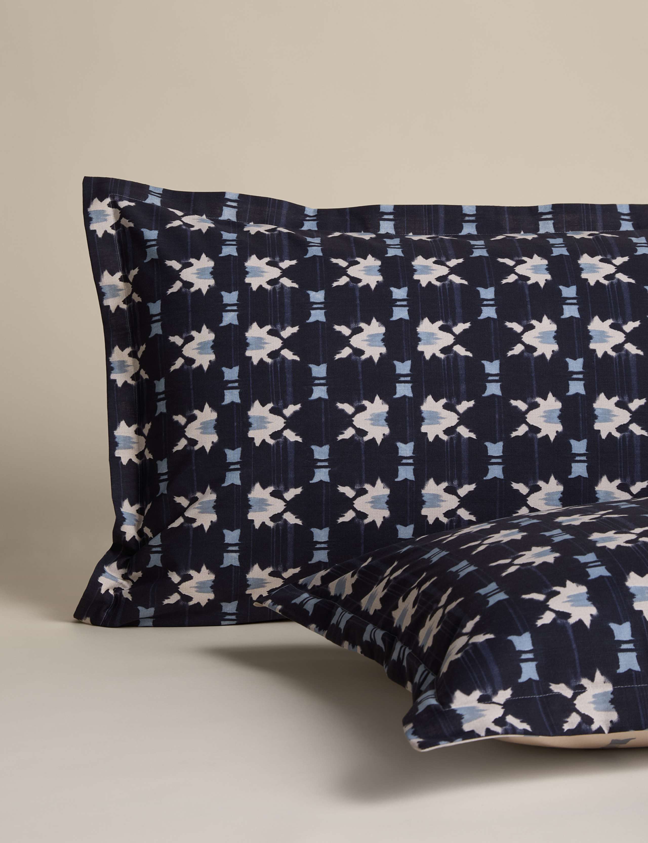 Pure cotton geometric shibori inspired bedding set (British brand)