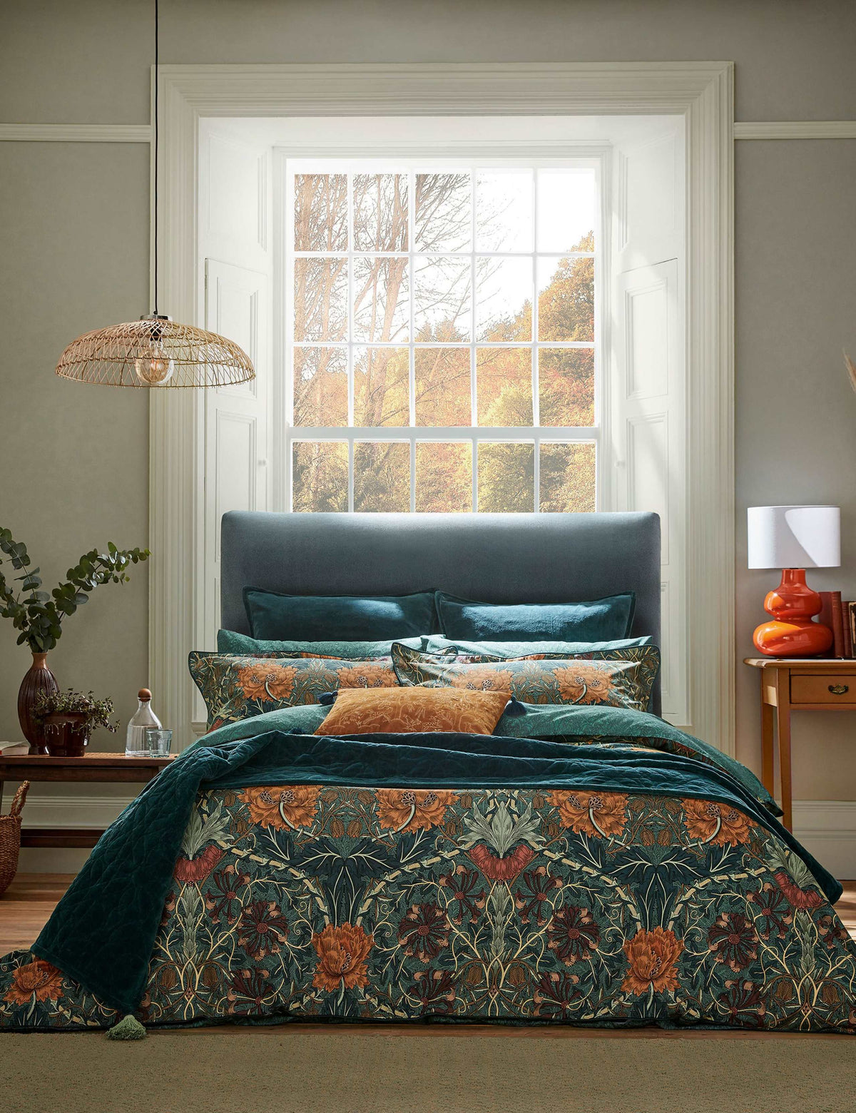 Morris & Co Honeysuckle & Tulip duvet cover, UK version