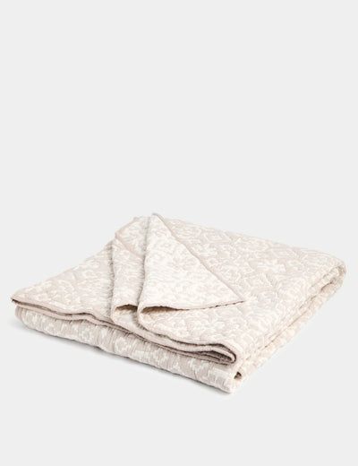 M&S x Fired Earth Tagesdecke aus reiner Baumwolle mit Ikat-Geometrie-Muster
