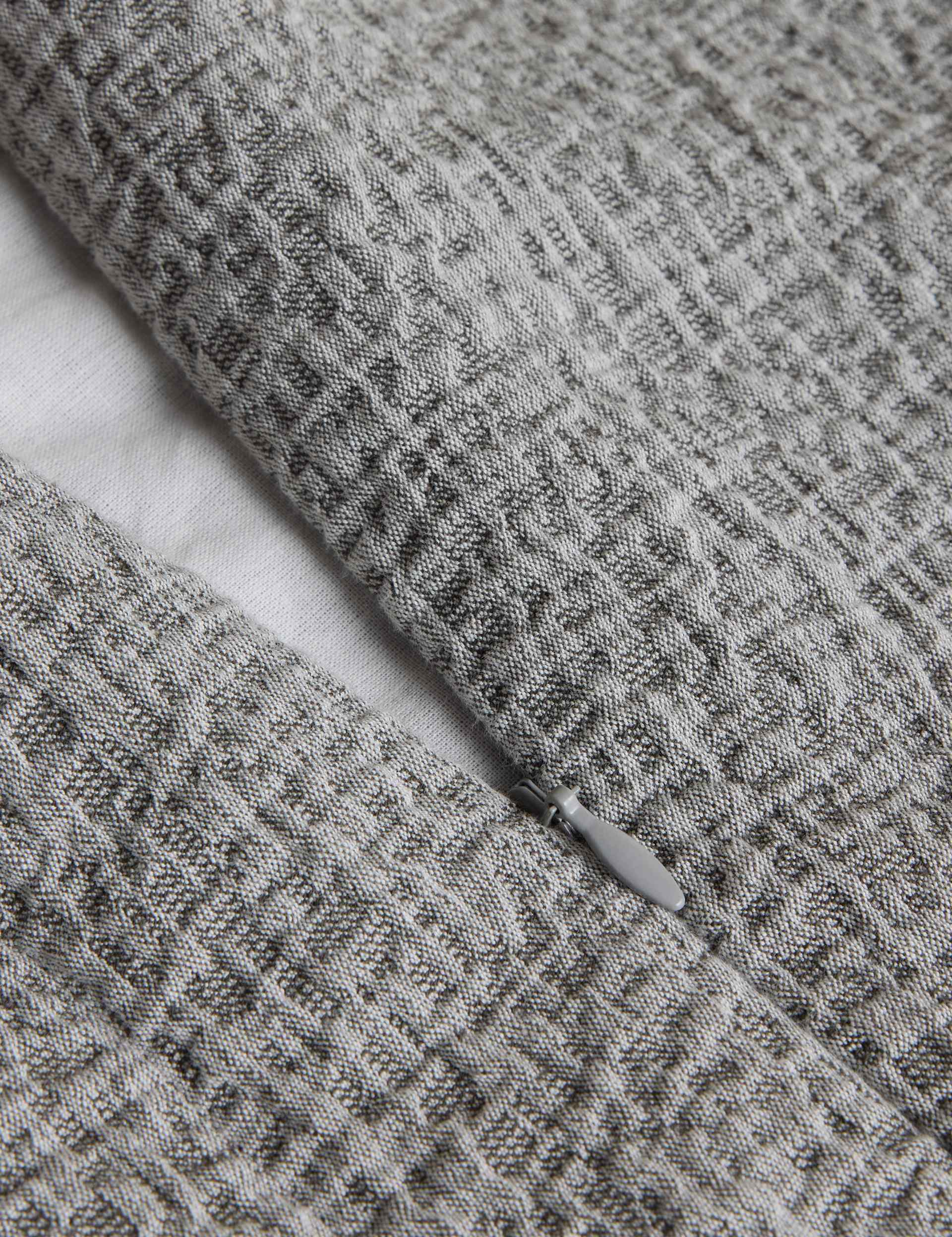 M&S Kelly Hoppen jacquard large cushion 58x58 cm - British product