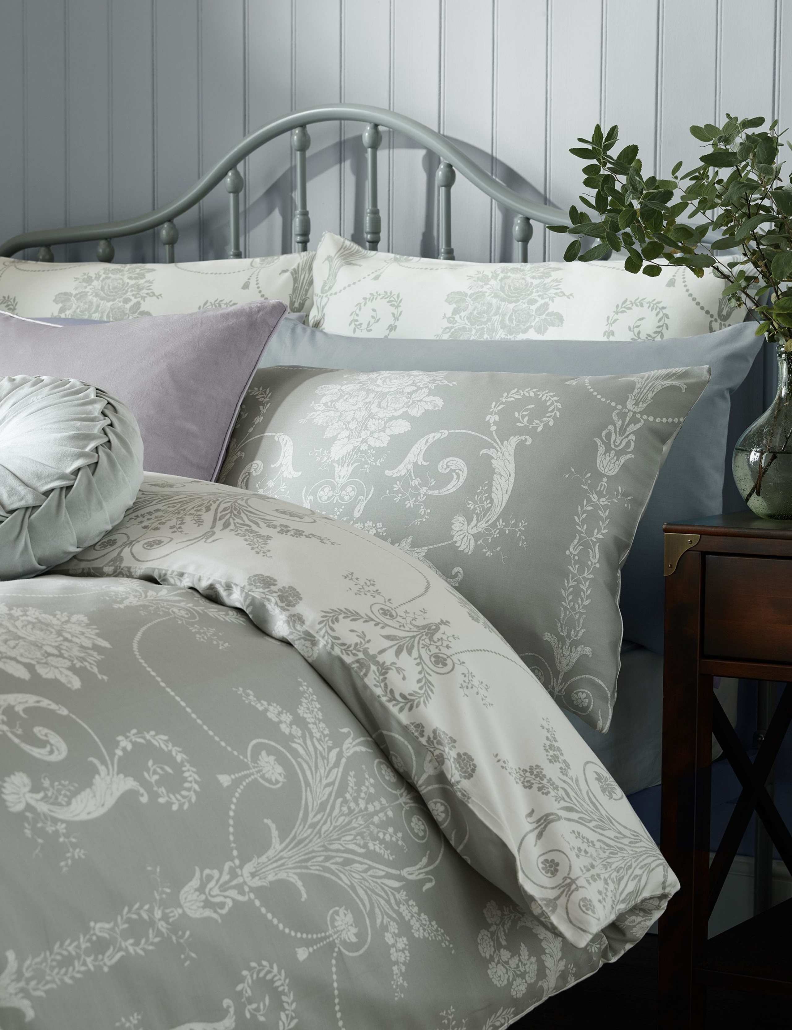 Laura Ashley Josette floral bedding set - British product