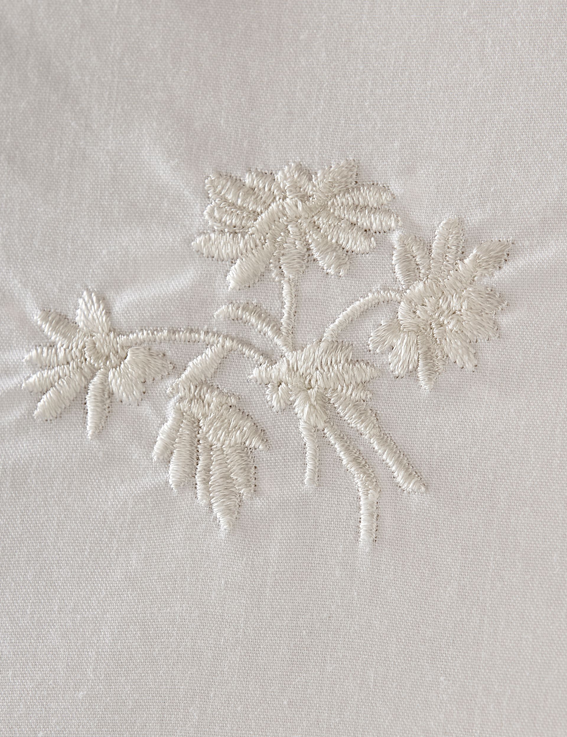Laura Ashley Keeleigh Posy bedding set (British brand)